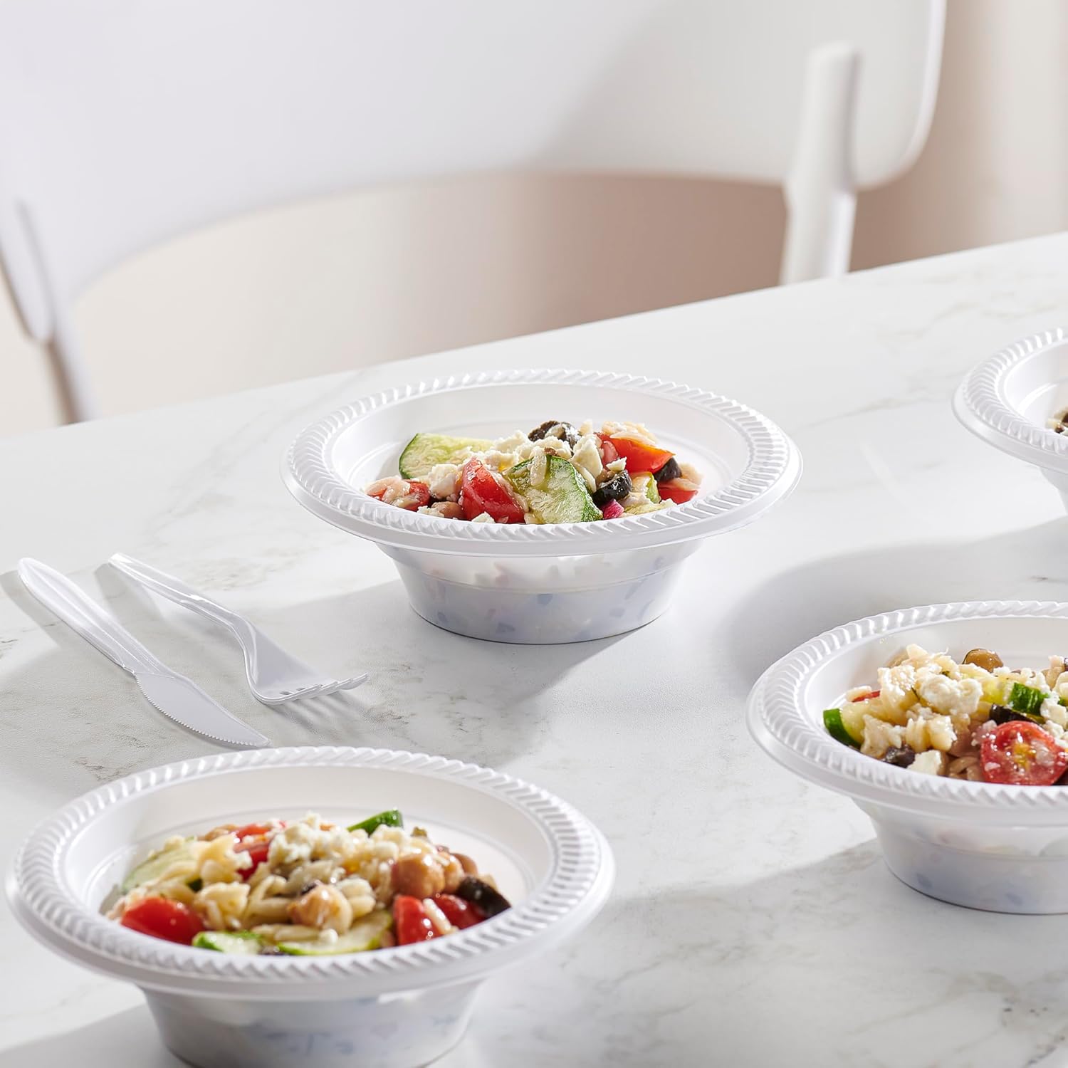 PLASTICPRO 100 cuencos de plástico blanco para sopa de 12 onzas, platos ligeros de calidad premium, cuencos de plástico desechables para fiestas,
