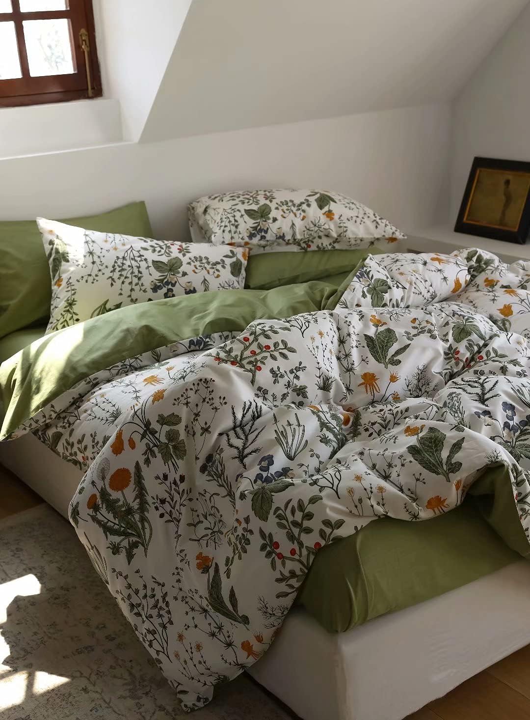 Juego de edredón botánico tamaño Queen, color blanco y verde salvia, juego de ropa de cama floral con patrón de jardín impreso en blanco, manta