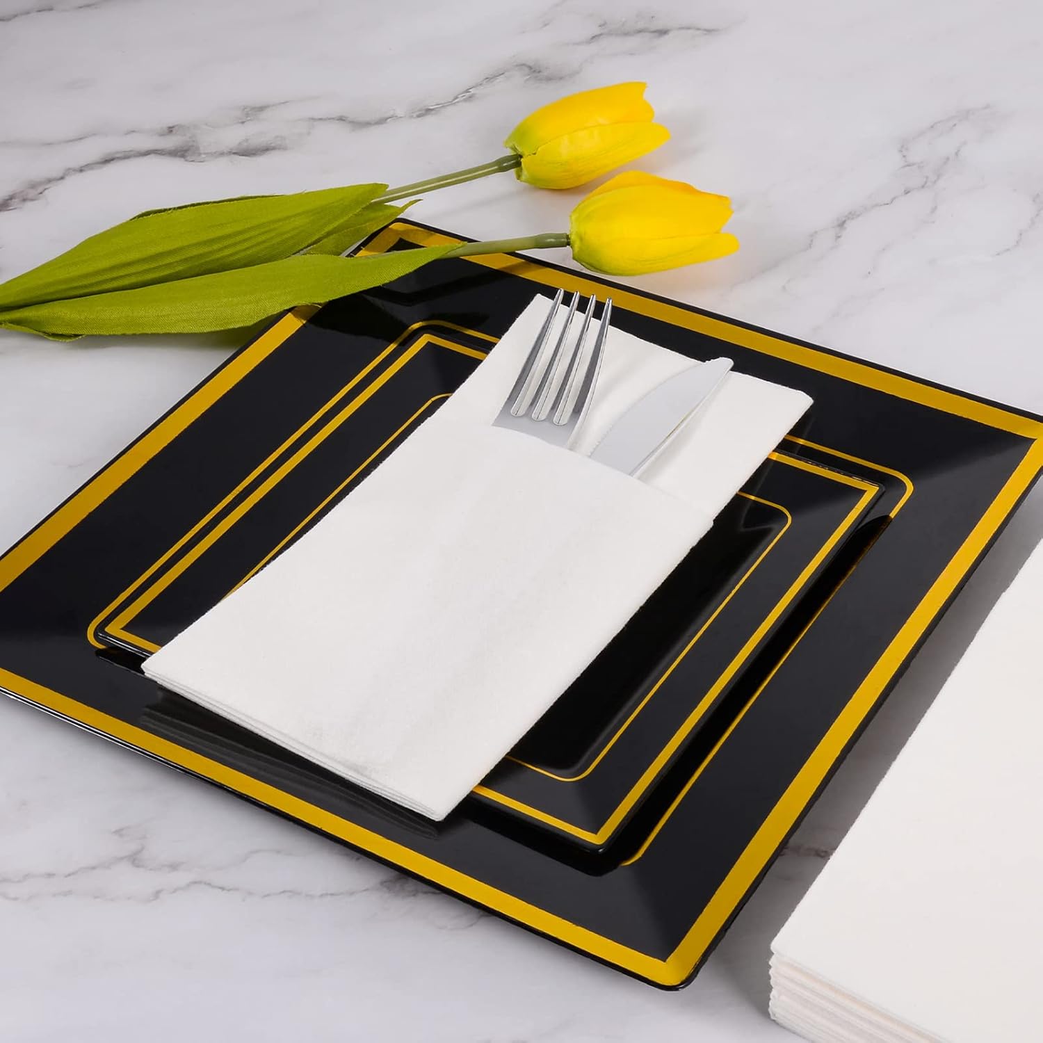 Servilletas desechables de color blanco, paquete de 100 servilletas de papel de tacto de lino con bolsillo integrado para cubiertos, tela preplegada