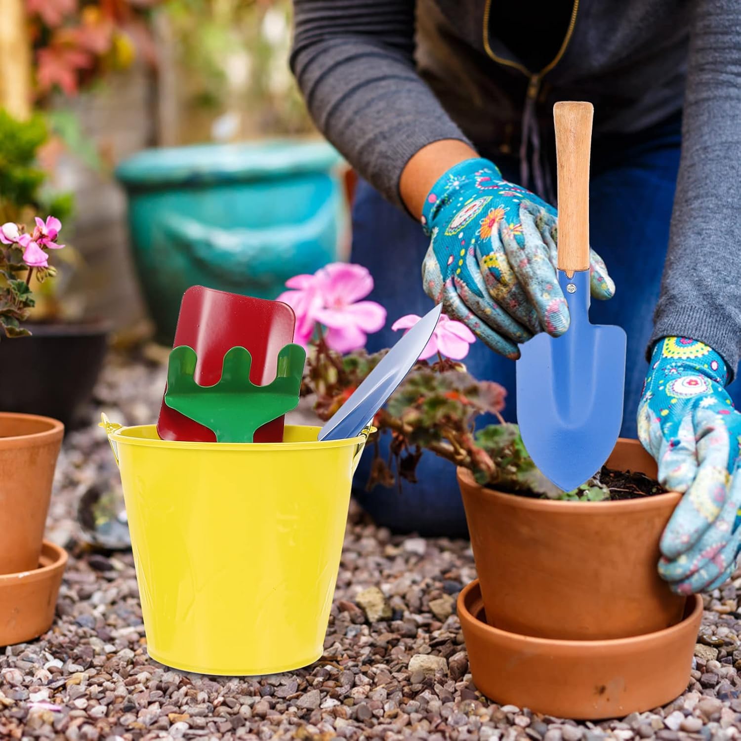 Toddmomy Juguetes para niños, herramientas de jardín, juego de 4 piezas de herramientas de jardinería para niños, arena y playa, equipo de
