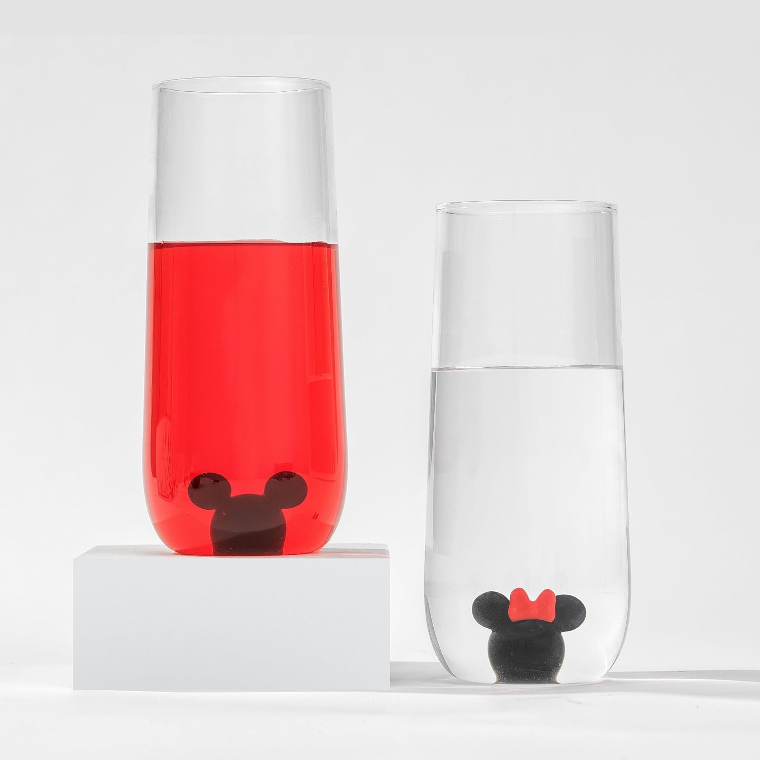 JoyJolt Disney Mickey Mouse, Icon Highball Glass 2 vasos de vidrio para beber. Vasos de 14 onzas de alto para bebidas. Vasos de cóctel, cristalería