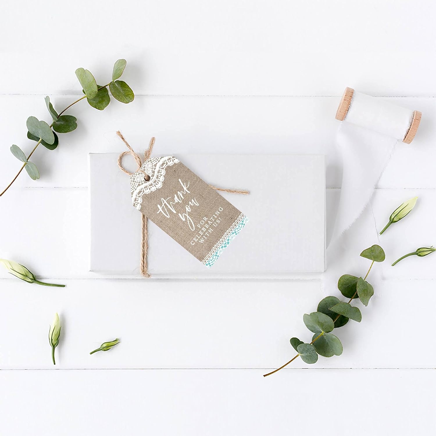 Andaz Press Paquete de 100 etiquetas de agradecimiento con texto en inglés “Thank You for Celebrating with Us”, etiquetas de regalo de cartulina de