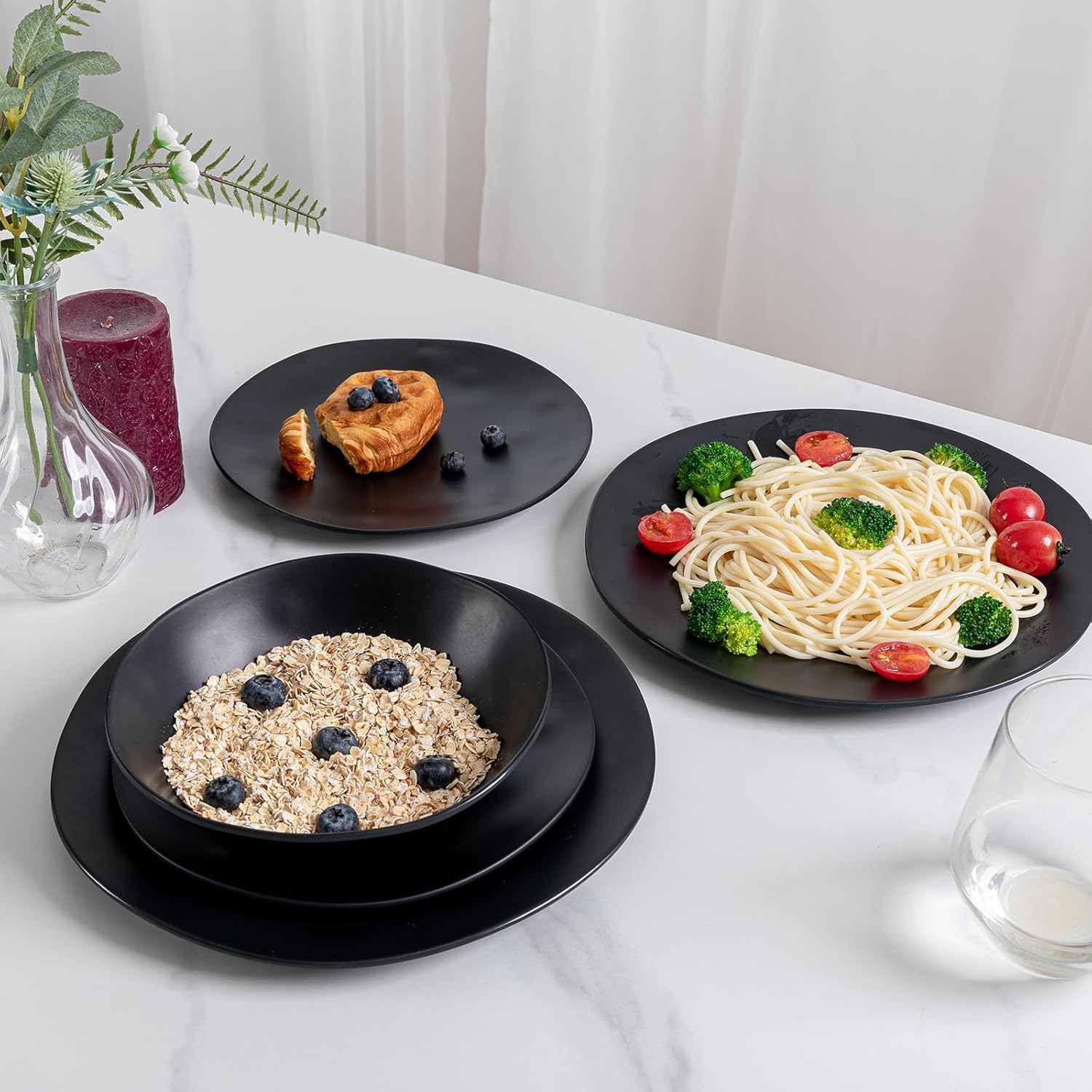 Juego de platos y cuencos de melamina negra, juegos de vajilla de melamina de 12 piezas para uso en interiores y exteriores, juego de platos ligeros