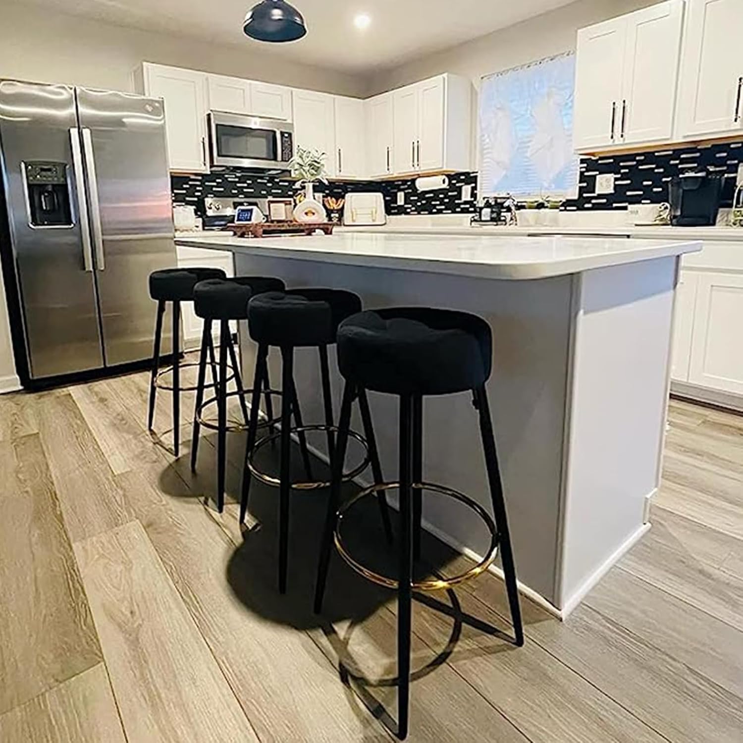 Furnimart Juego de 2 taburetes de bar redondos modernos de 30 pulgadas, taburete tapizado para silla de comedor con reposapiés dorado para isla de