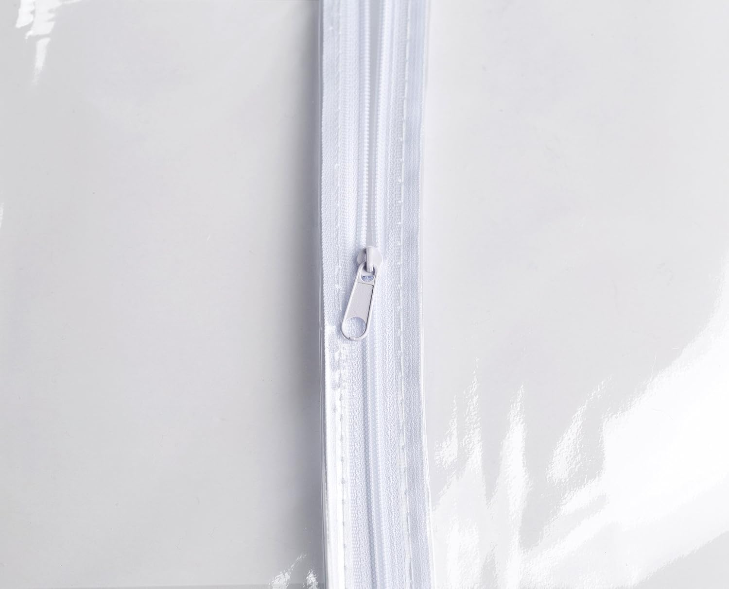 Handy Laundry Bolsa de vinilo transparente para ropa, protege tu ropa mientras viajas y sin polvo mientras cuelgas en tu armario. Ideal para