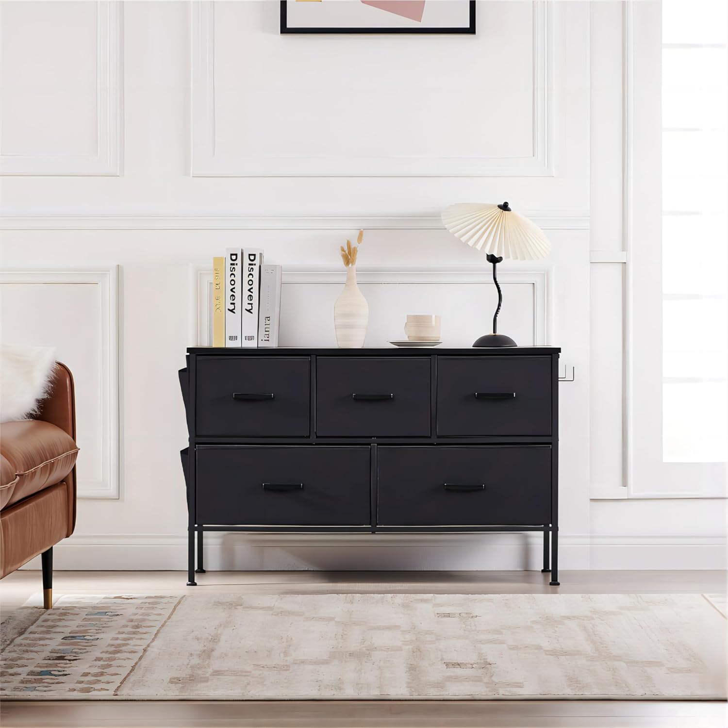 Cómoda para dormitorio con 5 cajones, unidades organizadoras de cómoda de tela, cómodas anchas con contenedores de tela y parte superior de madera,