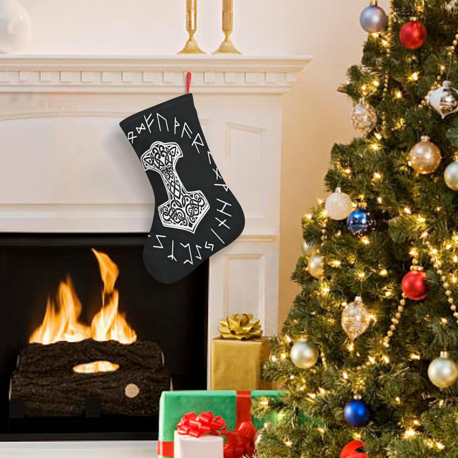 Medias de Navidad Vikingos Mjolnir, rueda de runa nórdica, símbolo de mitología nórdica, árbol de Navidad, decoraciones colgantes (10 pulgadas).