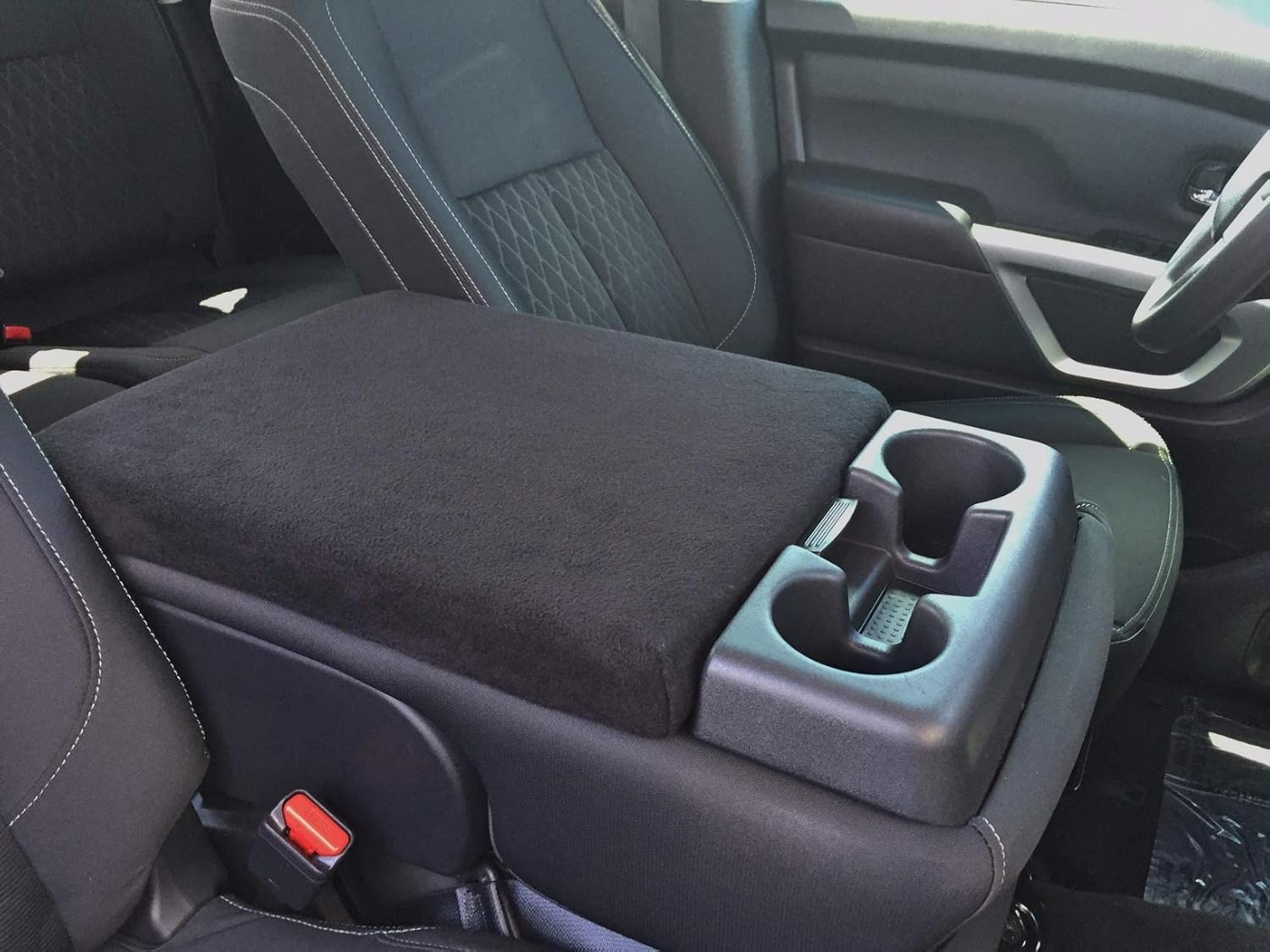 Se adapta al Nissan Titan 2015-2021 de tela polar para reposabrazos de consola de asiento central (negro)