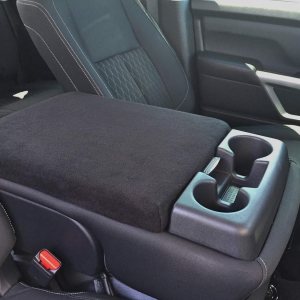 Se adapta al Nissan Titan 2015-2021 de tela polar para reposabrazos de consola de asiento central (negro) Se adapta al Nissan Titan 2015-2021 de tela polar para reposabrazos de consola de asiento central (negro)