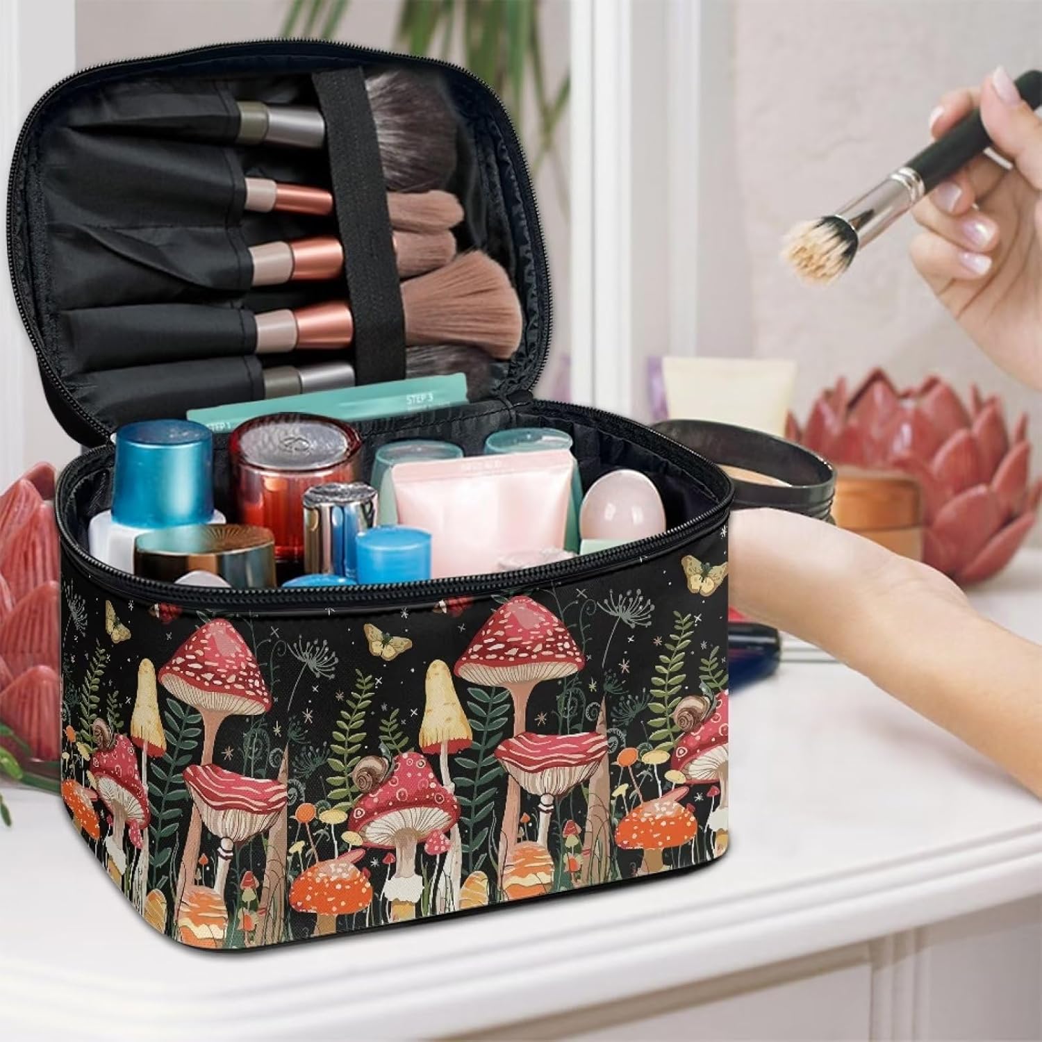 XXQGOMG Bolsa de cuidado de la piel Bolsa de cosméticos para mujeres Bolsa de maquillaje de viaje de gran capacidad, Diseño de hongo, Ligero
