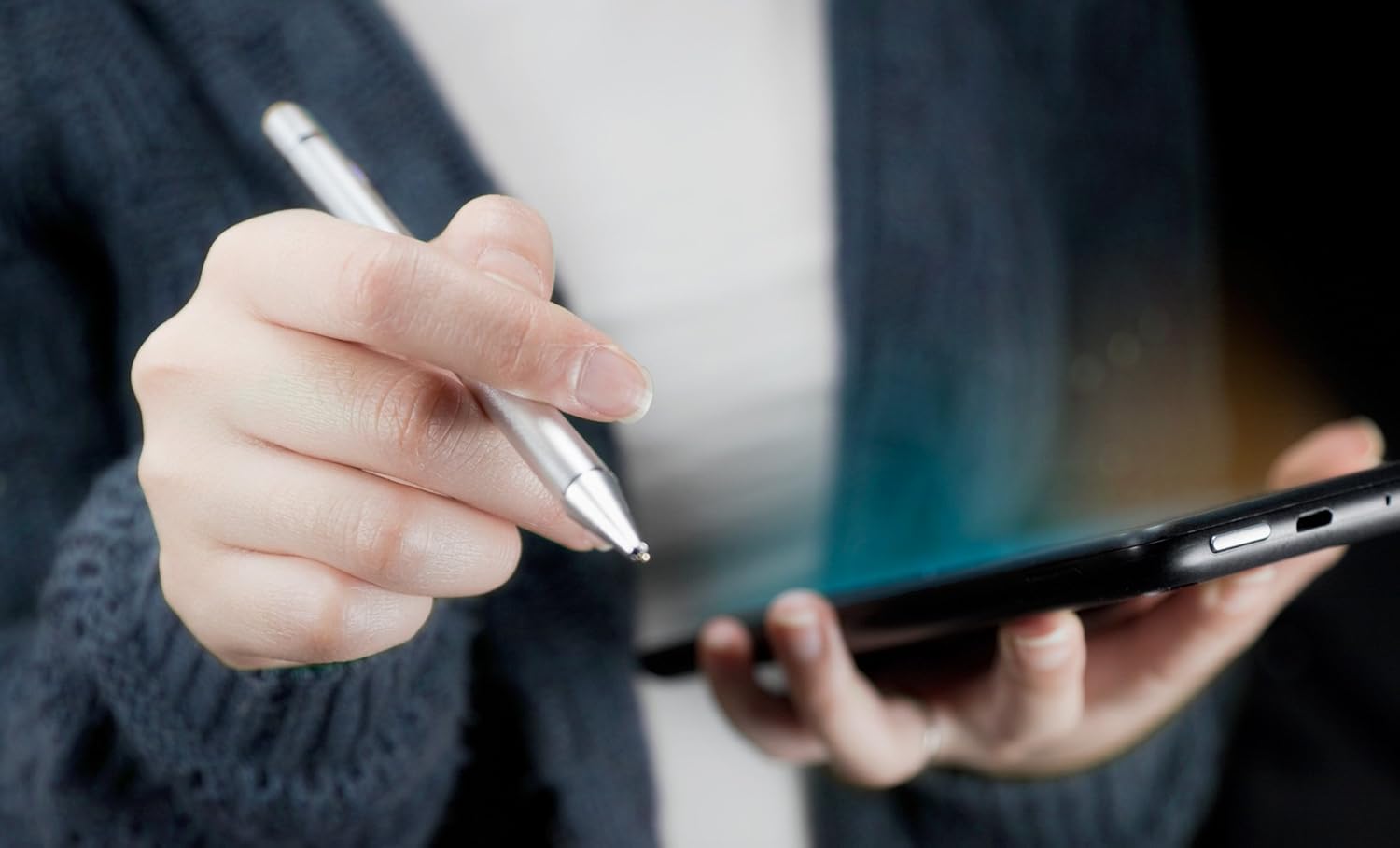 BoxWave Lápiz óptico compatible con Unihertz Atom, AccuPoint Active Stylus, lápiz óptico electrónico con punta ultrafina para Unihertz Atom, color