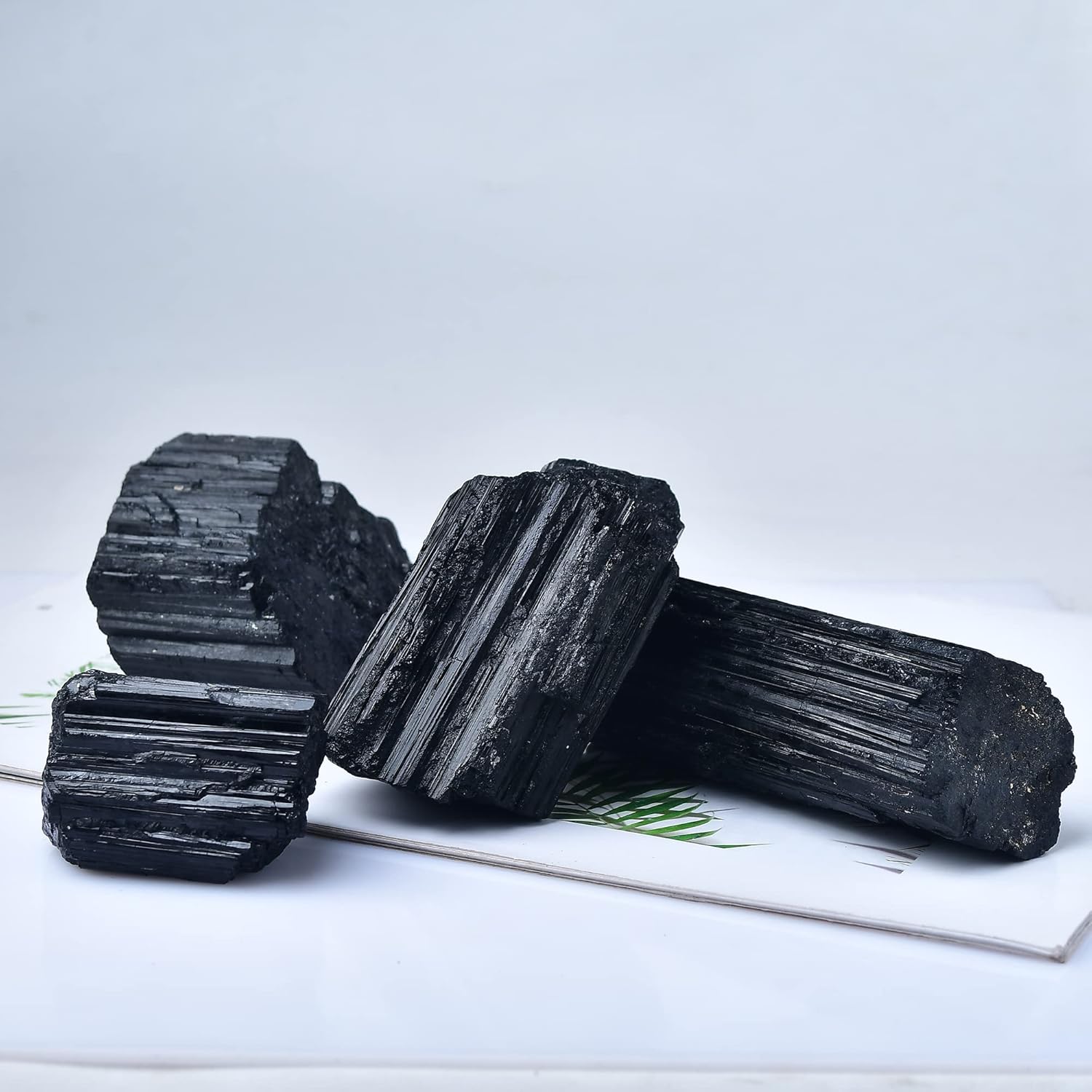 WUYOUSHI 1PSC – Cristal en bruto de turmalina negra natural de 0.55 a 0.66 libras, piedras preciosas de cristal curativo de alta calidad para