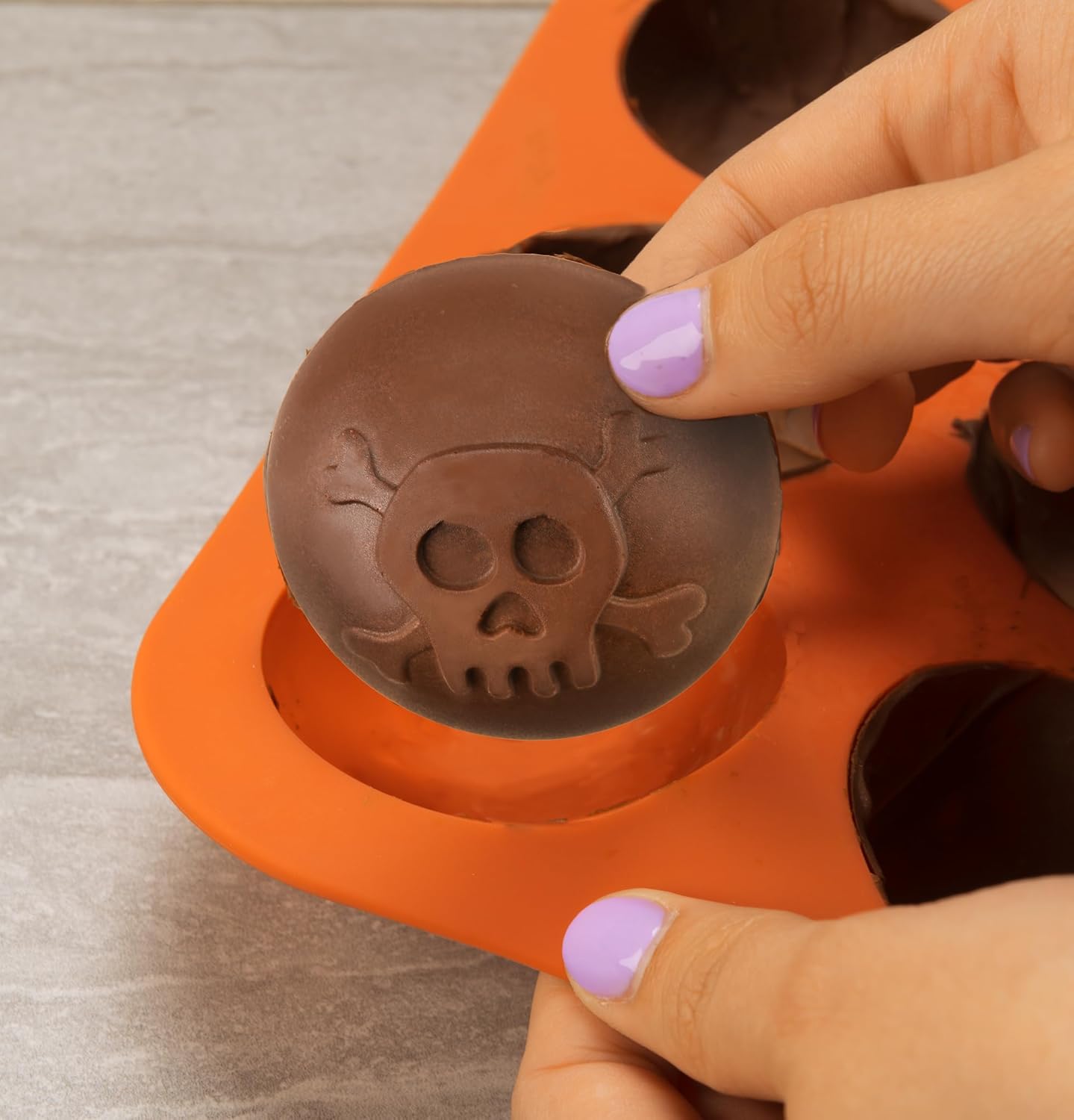 Mobi Molde de silicona para bombas de cacao de chocolate caliente, calavera, para hacer 3 “bombas”..