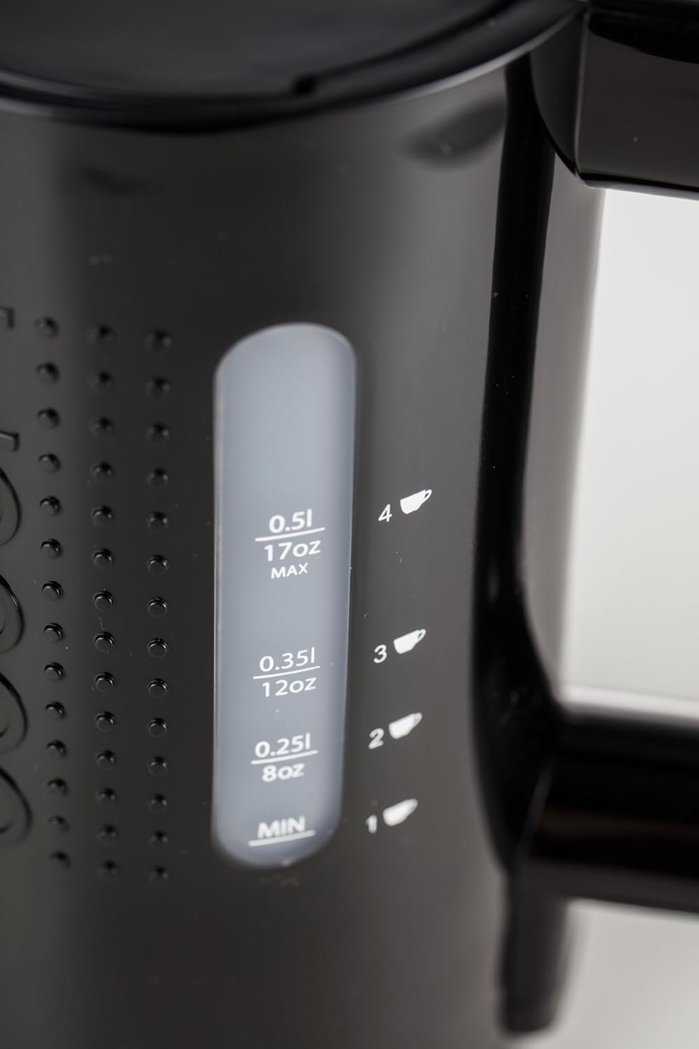Bodum Bistro – Hervidor eléctrico de agua, 17 onzas, negro y cafetera de prensa francesa brasileña 10948-01BUS, 12 onzas, color negro