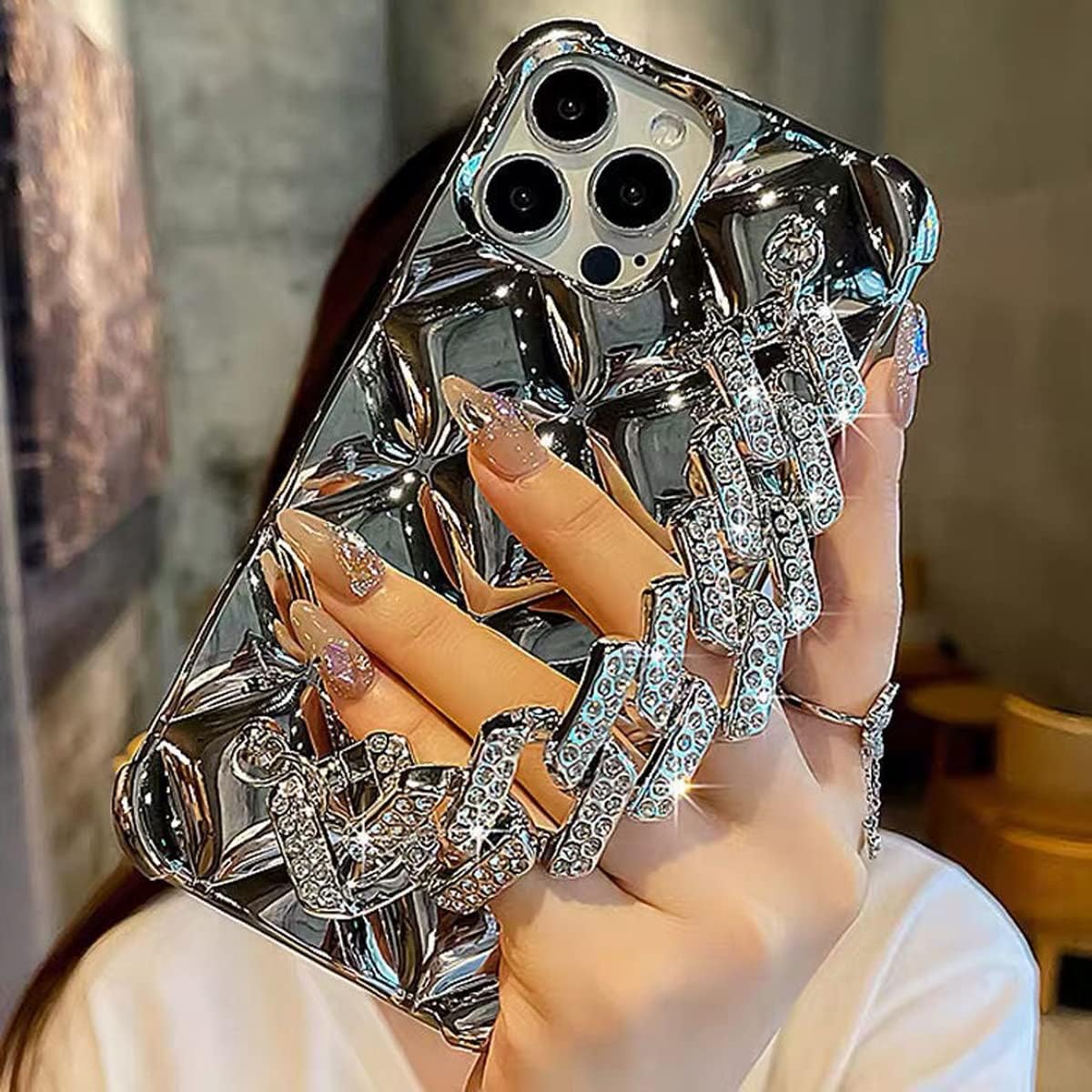 Funda protectora para iPhone 15 Pro Max con purpurina y lazo para correa para la muñeca, bonita funda protectora de silicona brillante y suave a