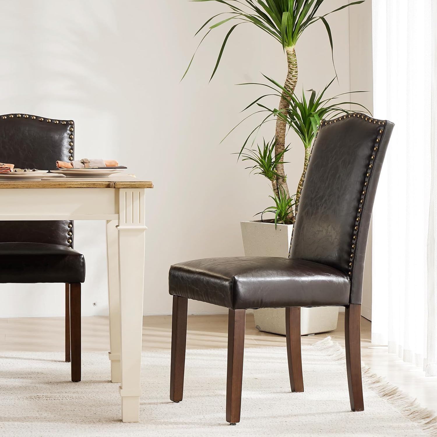 MCQ Juego de 6 sillas de comedor tapizadas, modernas sillas de comedor tapizadas de cuero con ribete de cabeza de clavo y patas de madera, silla de