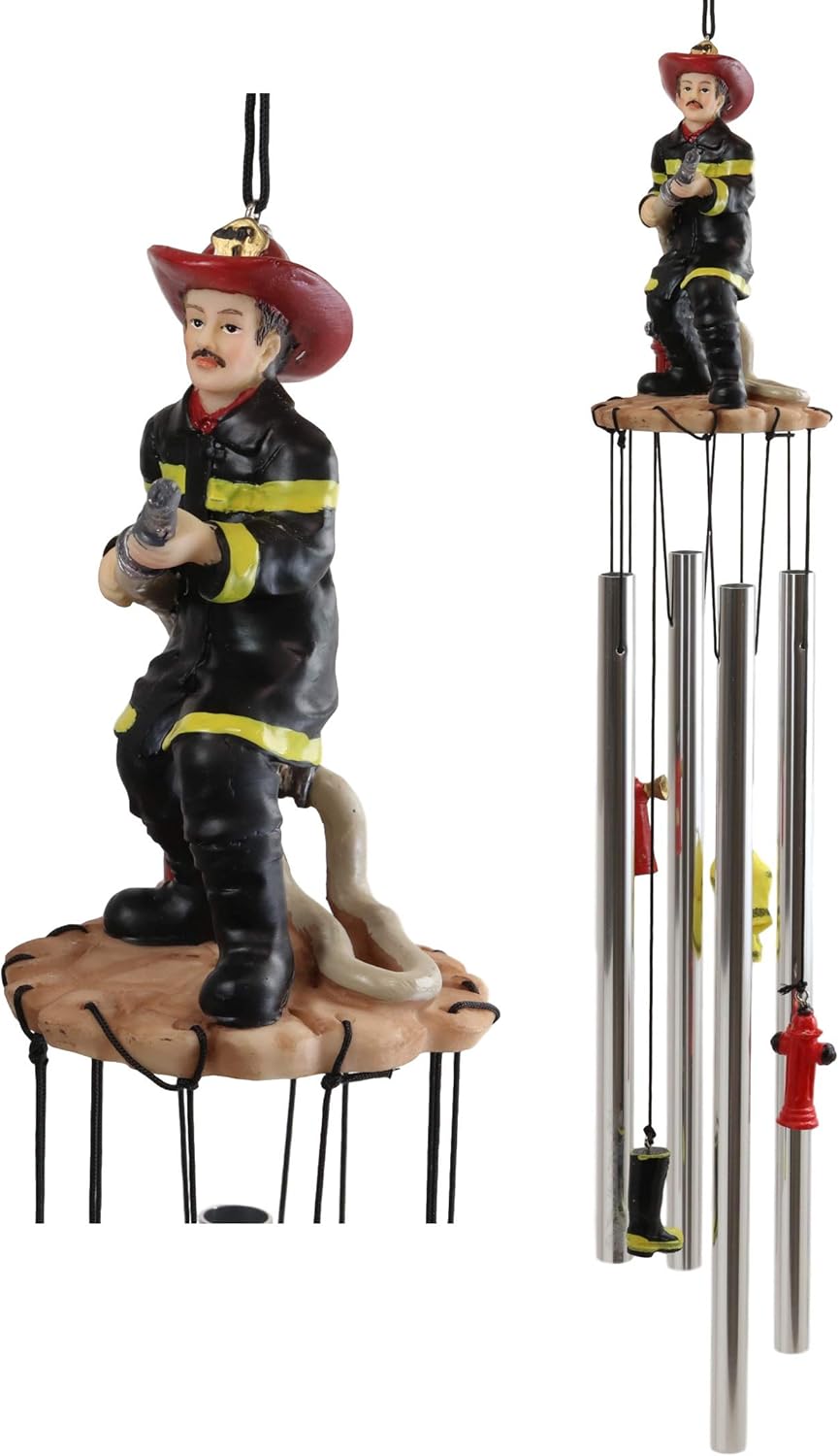 Ebros Gift Black Gear Outfit Bombero en línea de servicio con manguera de incendios unida a hidrante resonante relajante campanilla de viento Patio