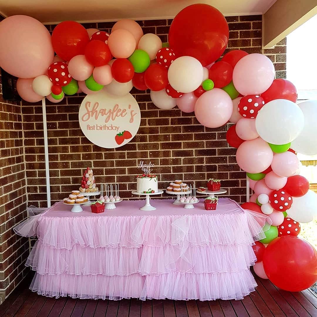QICIG – Juego de guirnalda de globos de decoración de fiesta de fresa, suministros de fiesta de cumpleaños para niñas, globo de látex de aluminio