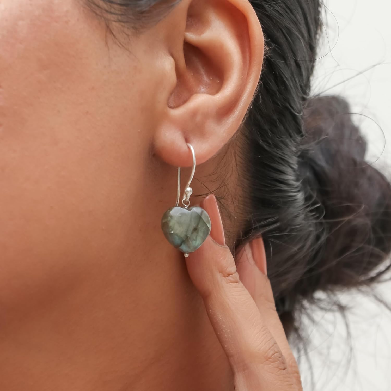 Gempires Mother’s Day Gift Natural Howlite Heart Crystal Earrings Gemstone Handmade Jewelry Gift for Girls and Teens (Howlite)