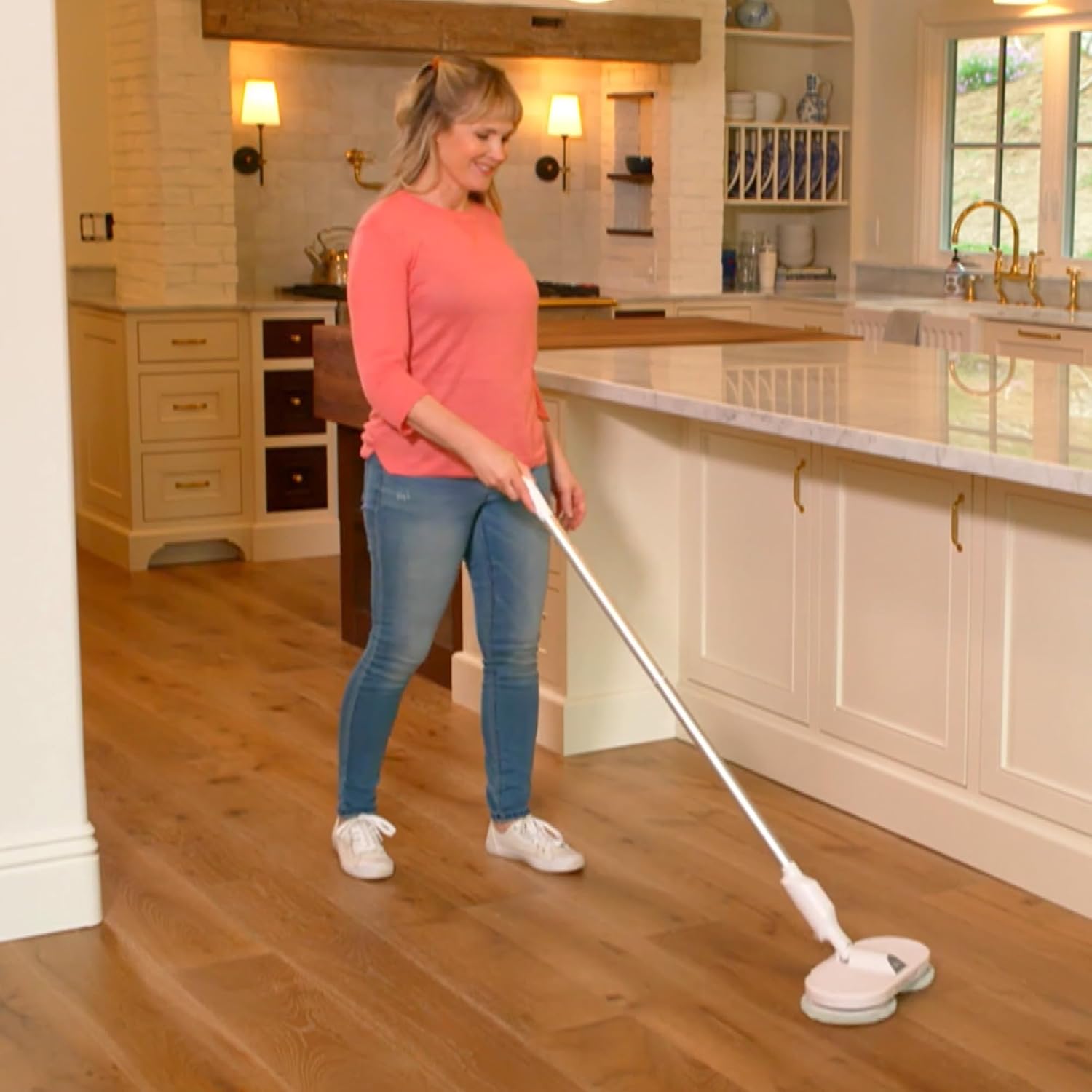 Teko Hover Scrubber Omni – Trapeador eléctrico inalámbrico, cabezal motorizado de doble giro y accesorio de limpieza de zócalo, trapeadores ligeros