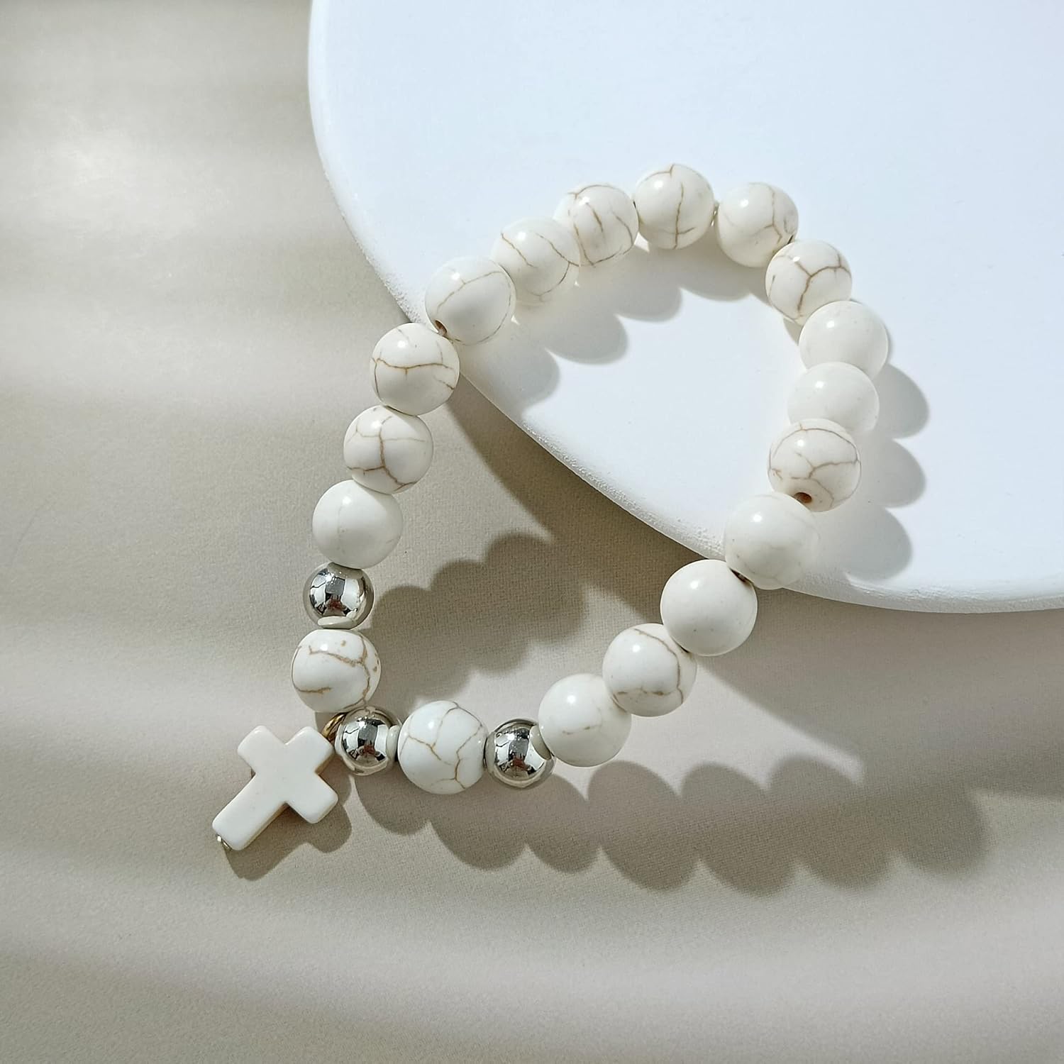 Firstmeet Kit de fabricación de joyas con cuentas redondas turquesa y colgante de cruz, espaciador chapado en rodio y dijes de cruz para collares,