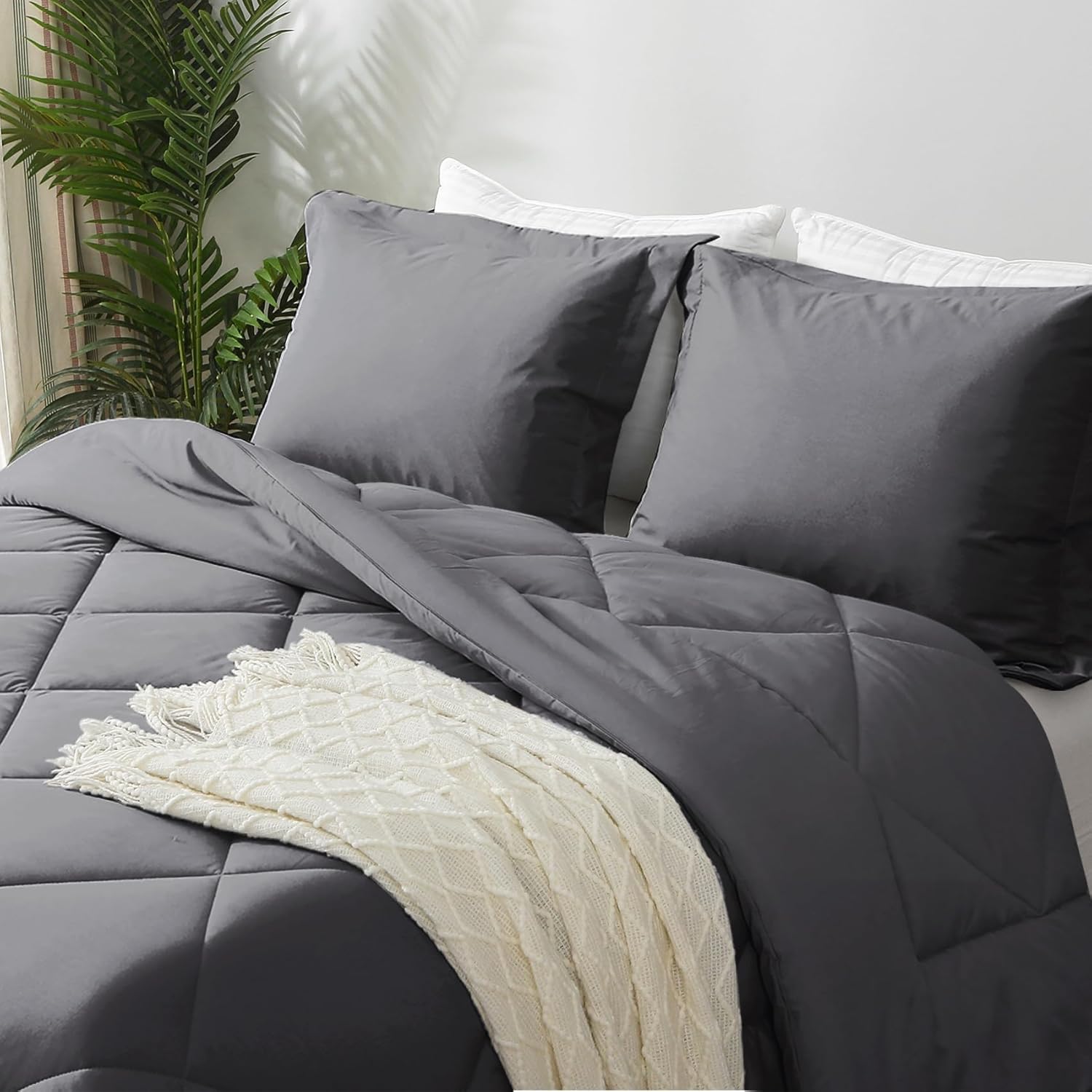 JOLLYVOGUE Juego de edredón tamaño Queen, color gris oscuro, juego de cama reversible en una bolsa para todas las estaciones, juego de cama de 3