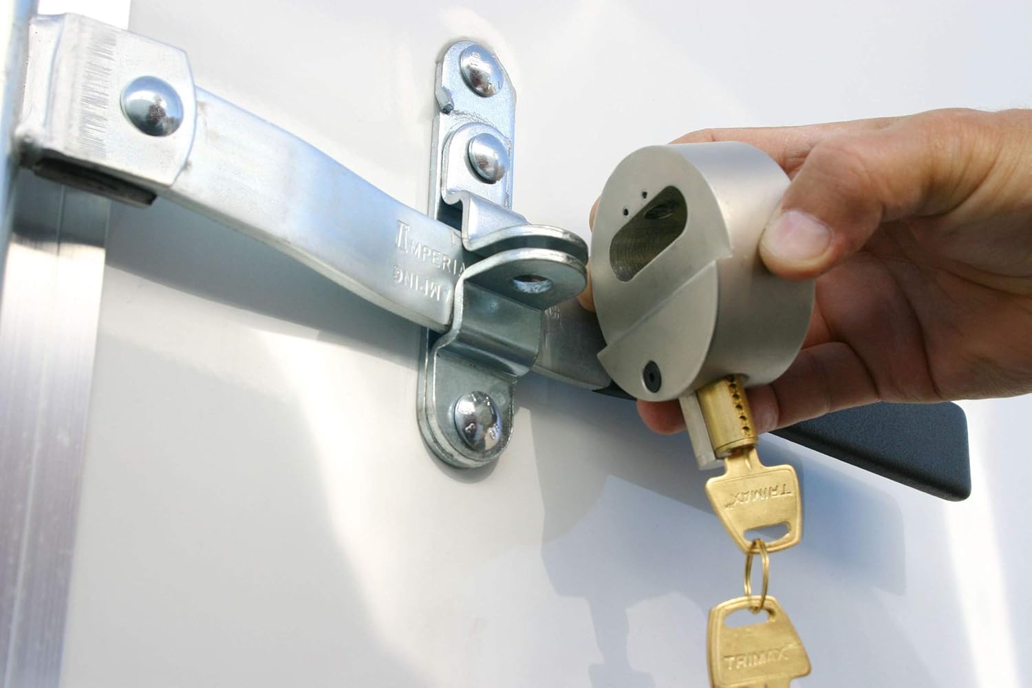 Trimax THP3XL candado para puerta con llave similar a puerta de remolque con grillete interno, paquete de 3.