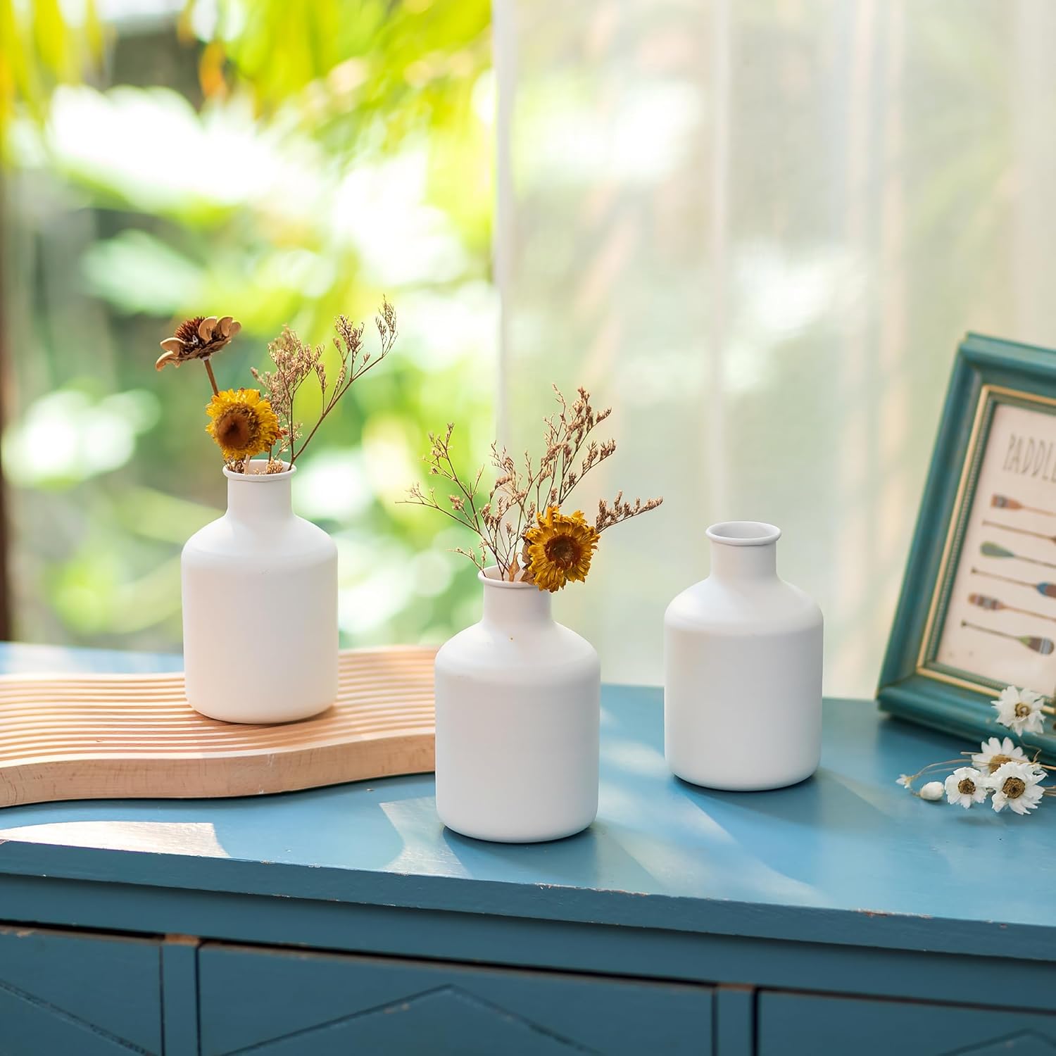 Sziqiqi Wiker – Juego de 3 jarrones blancos pequeños, jarrón de metal para flores secas, moderno jarrón mate para decoración del hogar, centros de