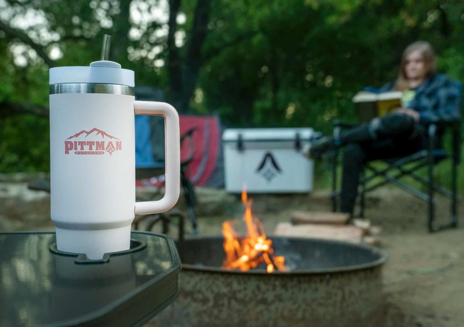 Pittman Outdoors Vaso de hidratación de 40 onzas con mango suave y cómodo, color rosa, taza de viaje para café y bebida