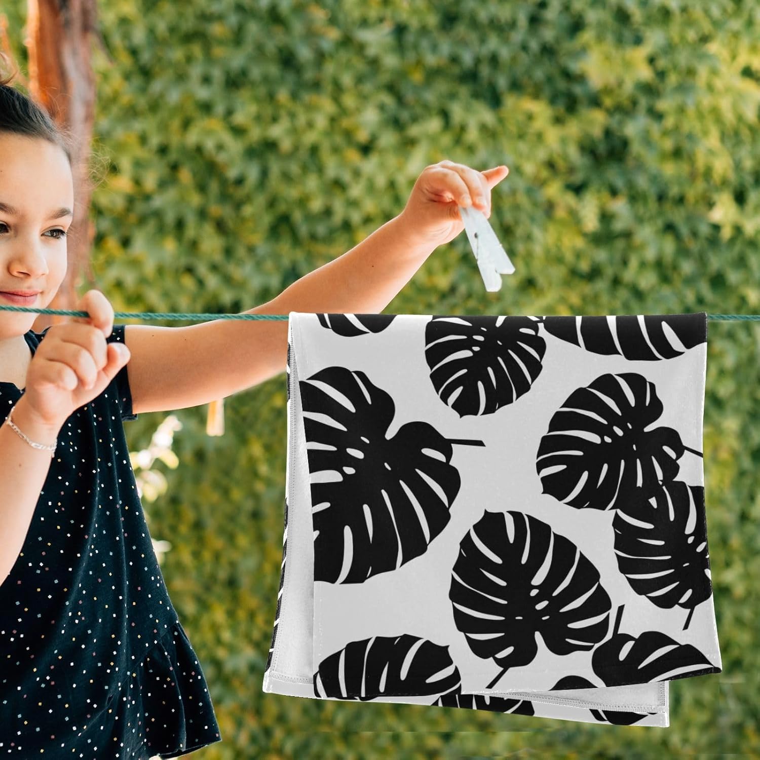 Paquete de 2 toallas de mano de hojas de palma blancas y negras para baño, toallas de baño absorbentes de microfibra con hojas tropicales, toallas