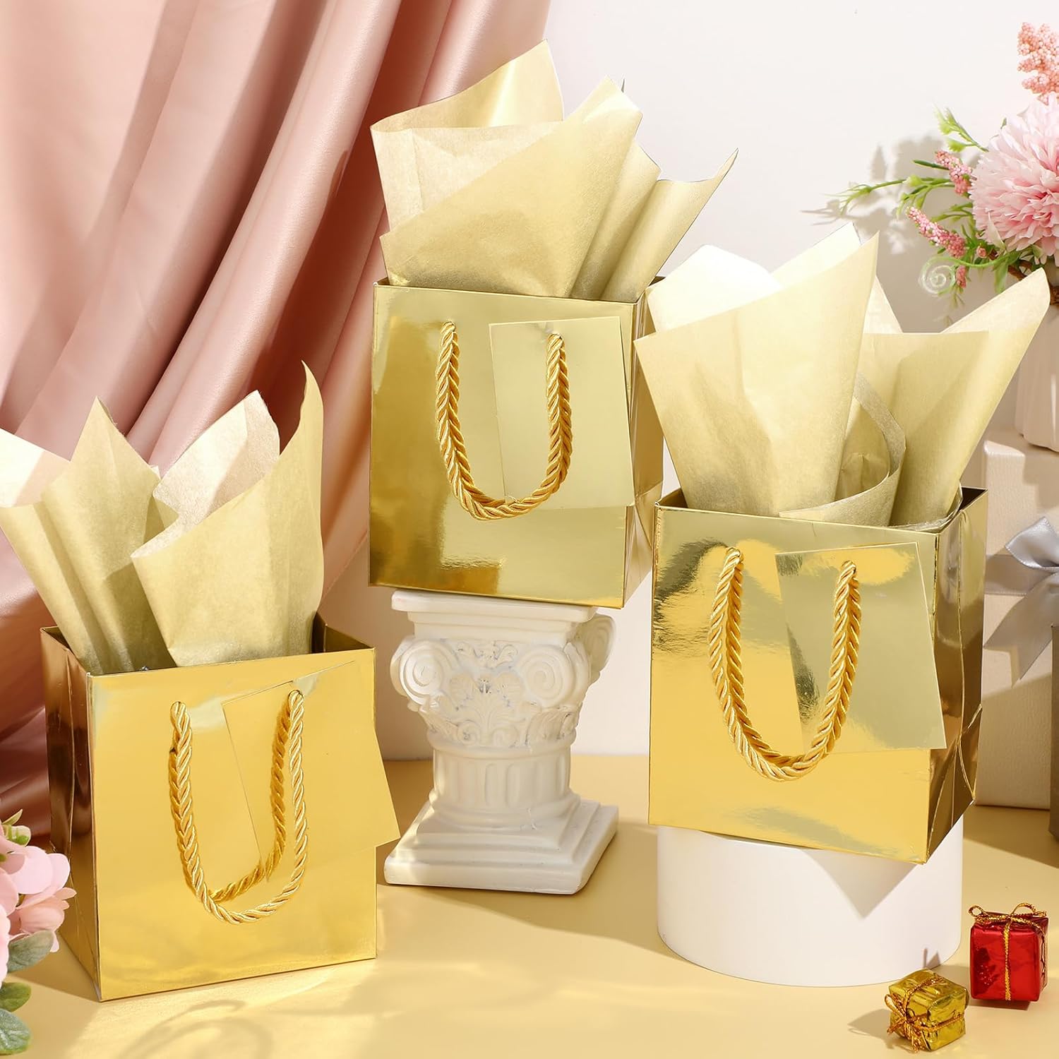 Tatuo Juego de 24 pequeñas bolsas metálicas de regalo a granel con asas, bolsas de papel con papel de seda para San Valentín, graduación, boda,
