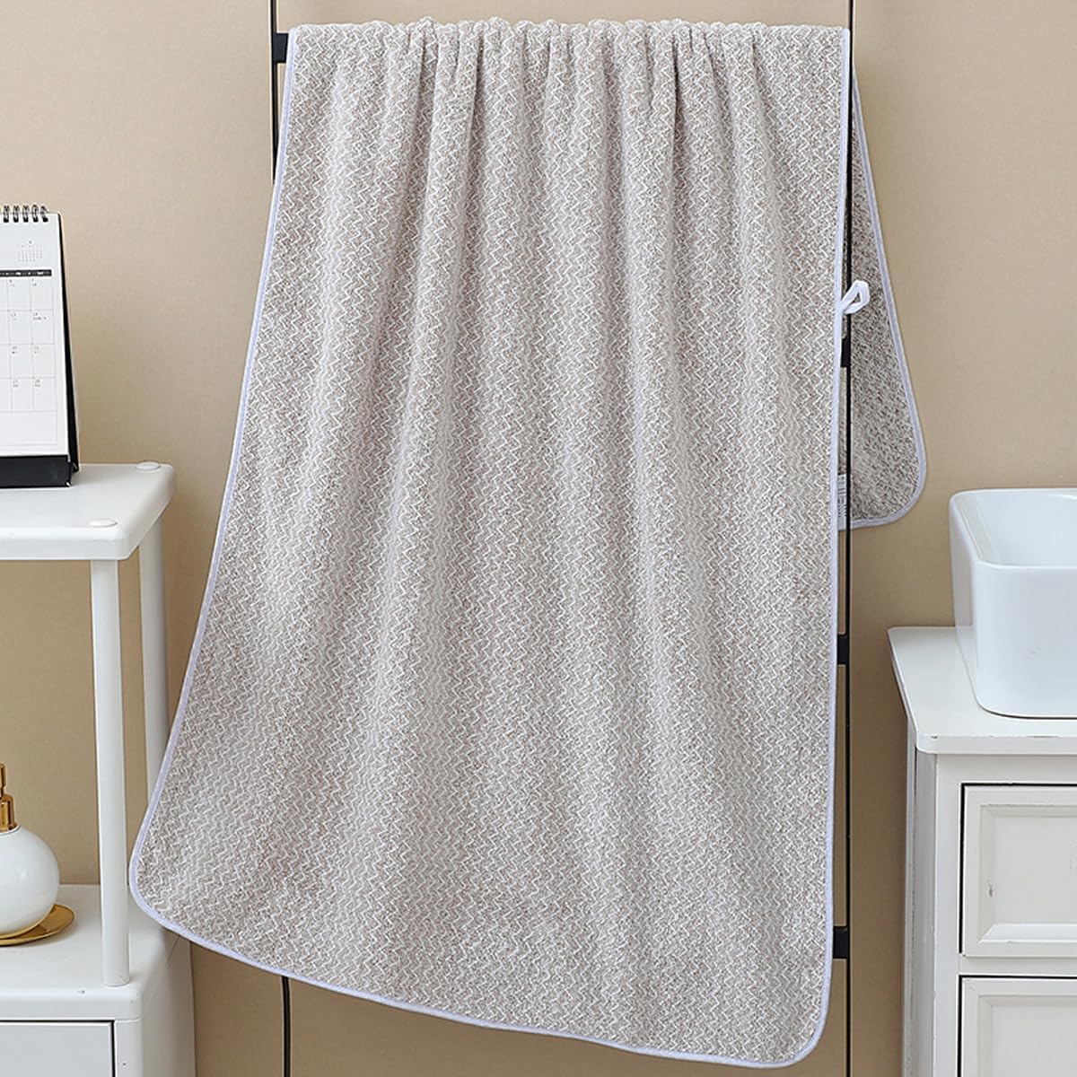 Toallas de baño de microfibra, paquete de 2 toallas ligeras, súper esponjosas y de secado rápido para viajes, fitness y yoga (28 x 55 pulgadas,