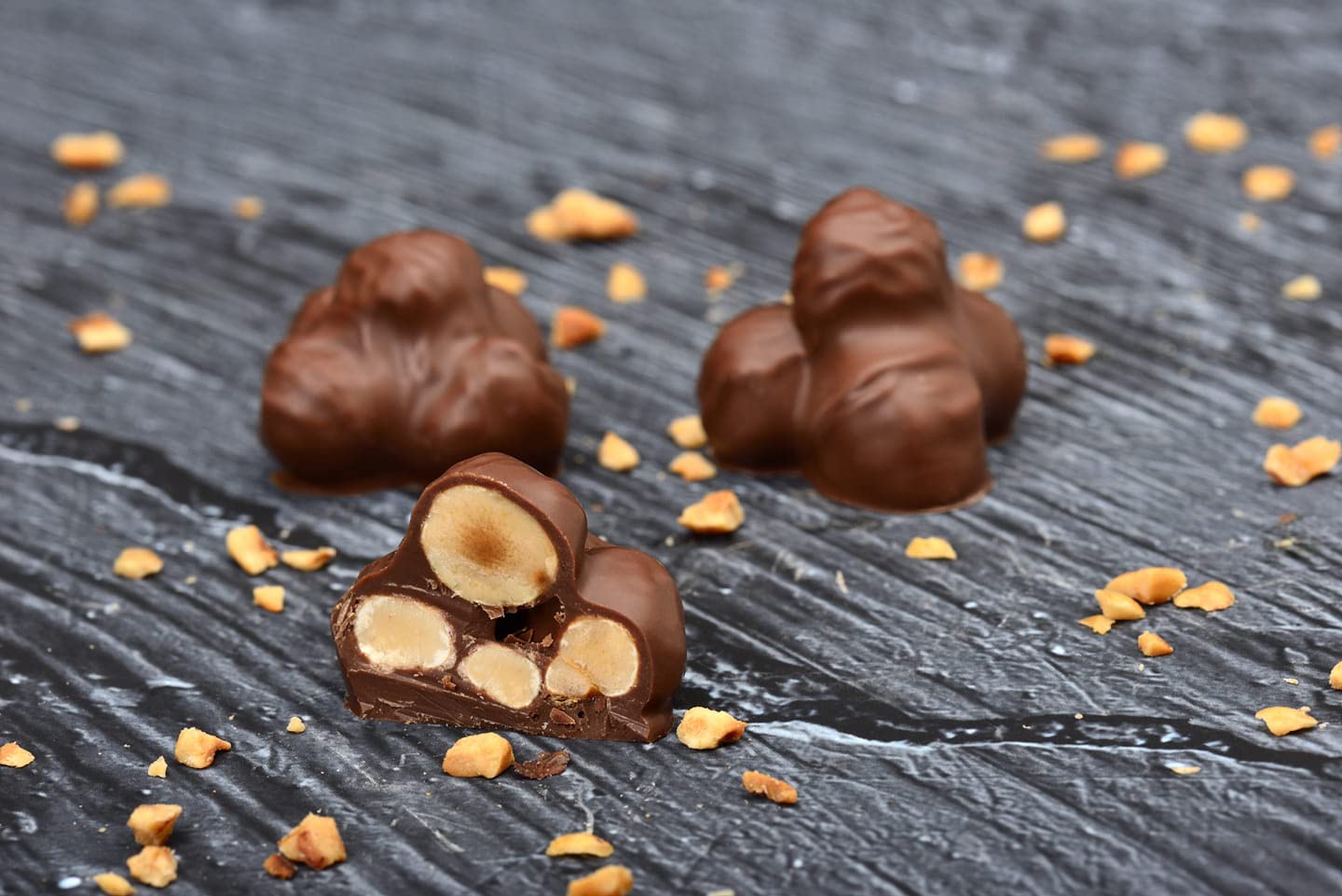 Patchi Ballotin Caja de regalo de chocolate con leche (1 libra), paquete de 1, ideal para regalos navideños, trufas exclusivas, caja de chocolates