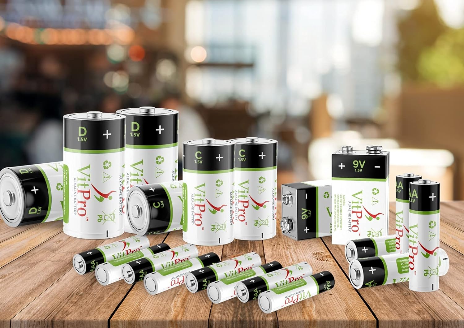 VitPro Baterías D  Paquete de 4  Baterías alcalinas multiusos  5 años de vida útil  Fácil de abrir  Baterías premium (paquete de 4)