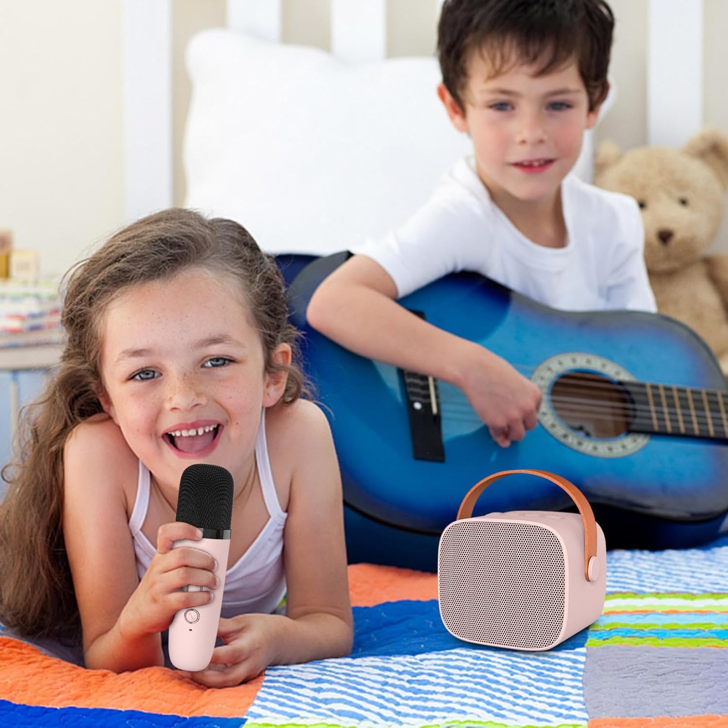 Mini máquina de karaoke, altavoz Bluetooth portátil con 2 micrófonos inalámbricos para niños y adultos con luces LED, regalos para niñas y niños,