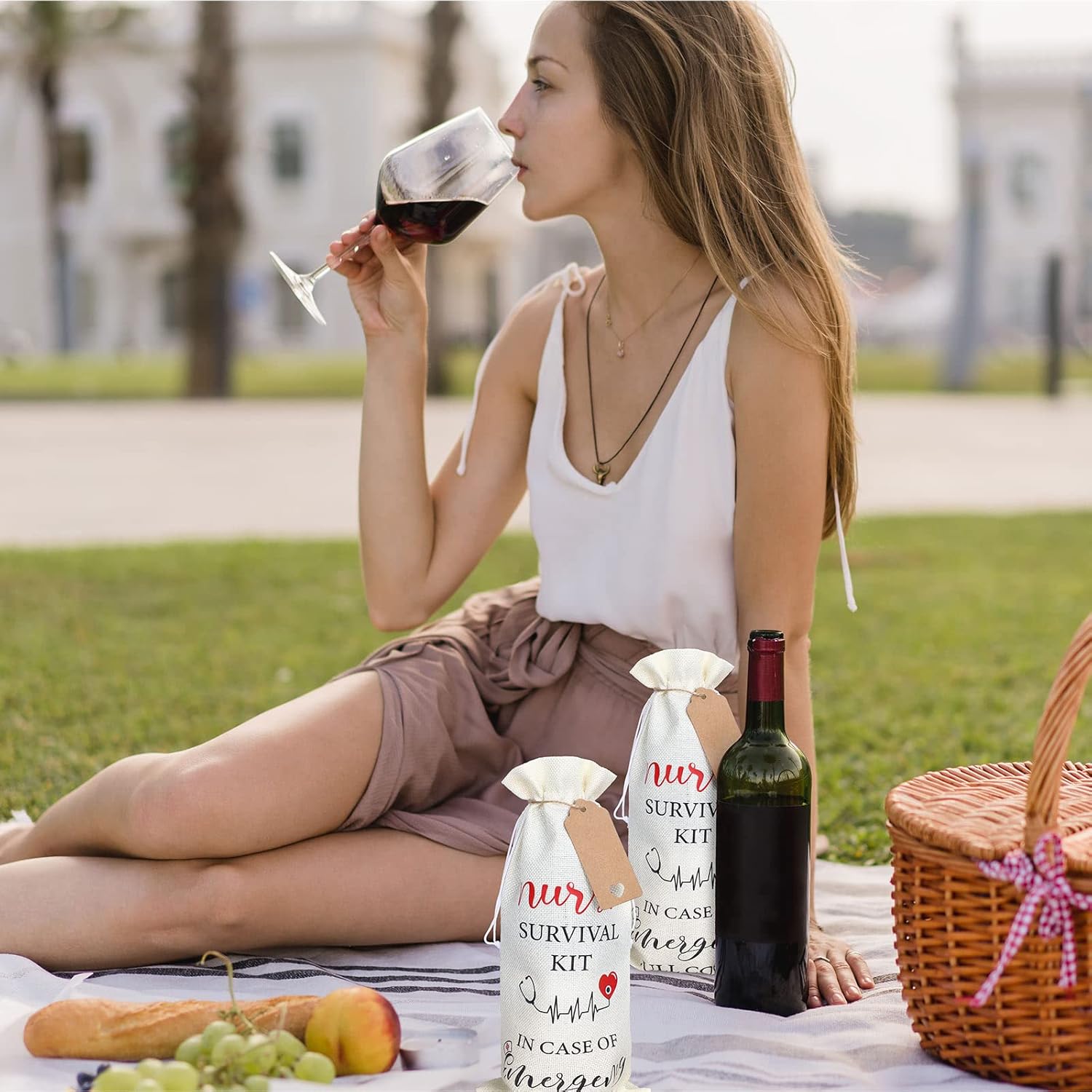 Whaline Bolsas de regalo de vino con cordón de arpillera, bolsas de envoltura de vino, kit de supervivencia para enfermeras, bolsa de vino con