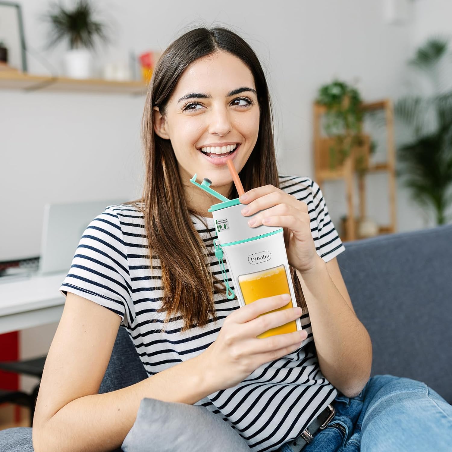 Licuadora portátil, licuadora personal para batidos y batidos, licuadora personal recargable por USB, licuadora de jugo fresco con 10 cuchillas