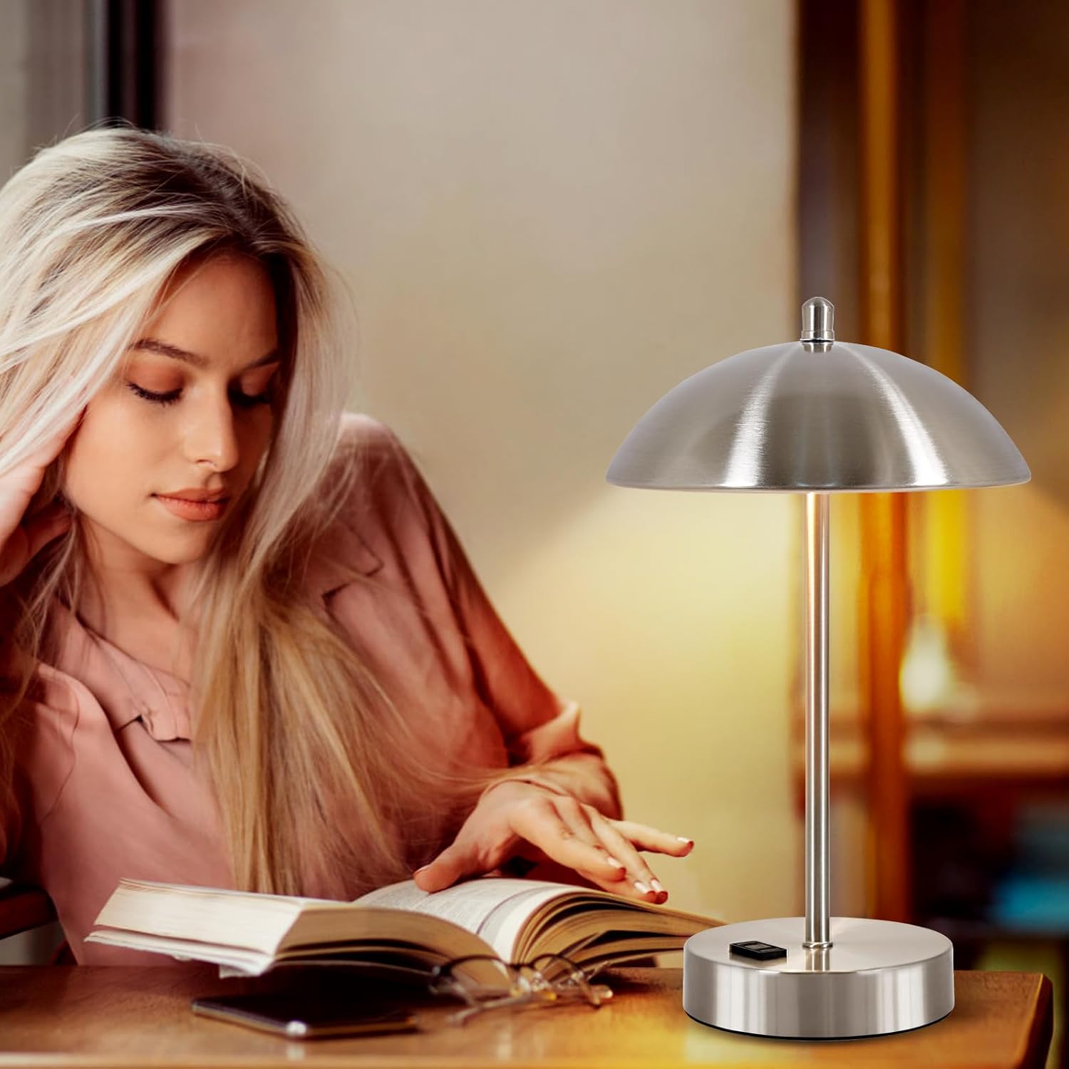Moderna lámpara de escritorio con adaptador de CA, lámpara de lectura táctil regulable de 3 vías, lámpara de mesa pequeña plateada minimalista con