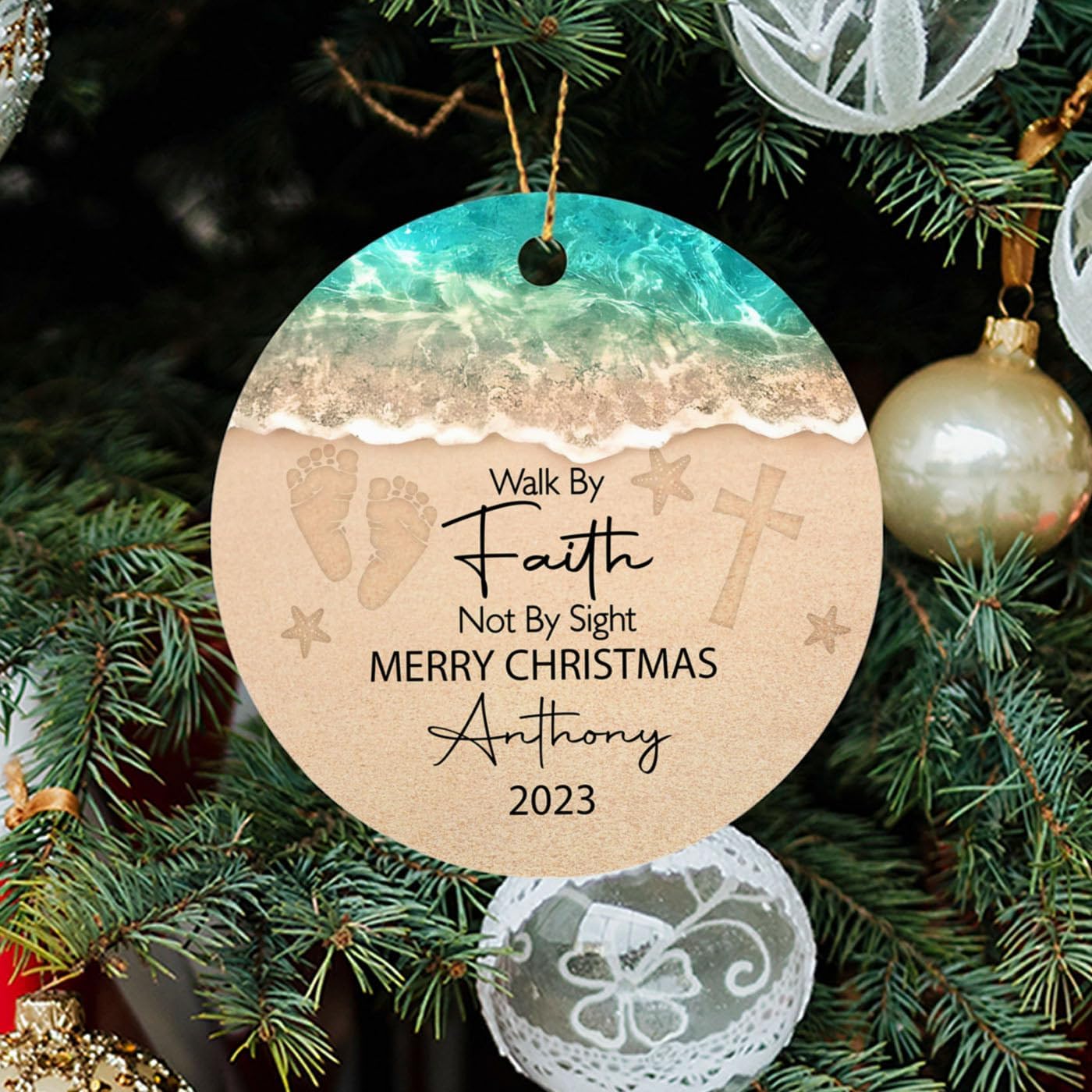 Walk by Faith Not by Sight – Adorno de Navidad con nombre personalizado, adorno de Navidad de Dios Jesús 2024, adorno personalizado de Feliz