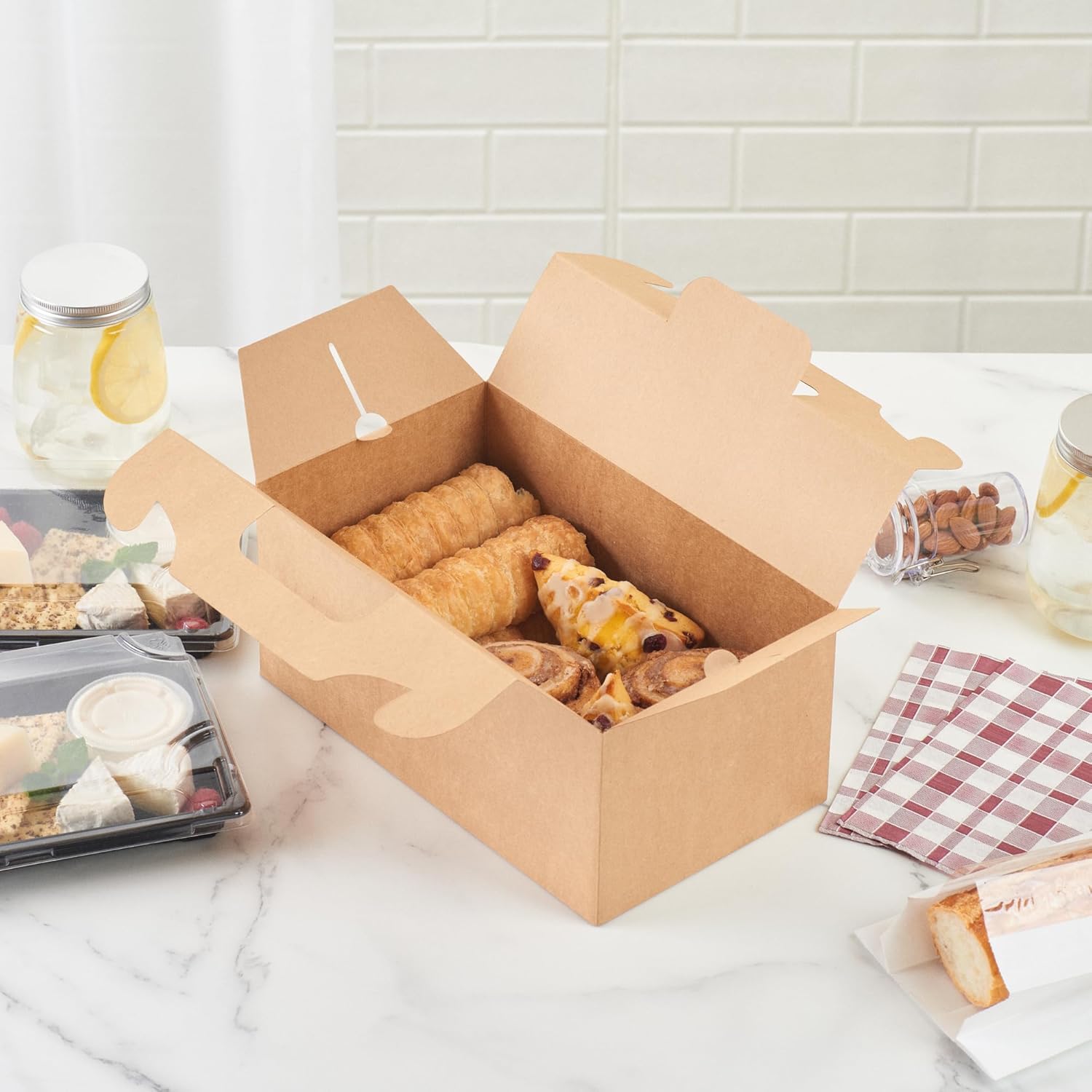Restaurantware Bio Tek – Cajas de regalo de 10.2 x 5.9 x 6.9 pulgadas con asas, 100 cajas rectangulares a dos aguas, con pestaña segura, resistentes