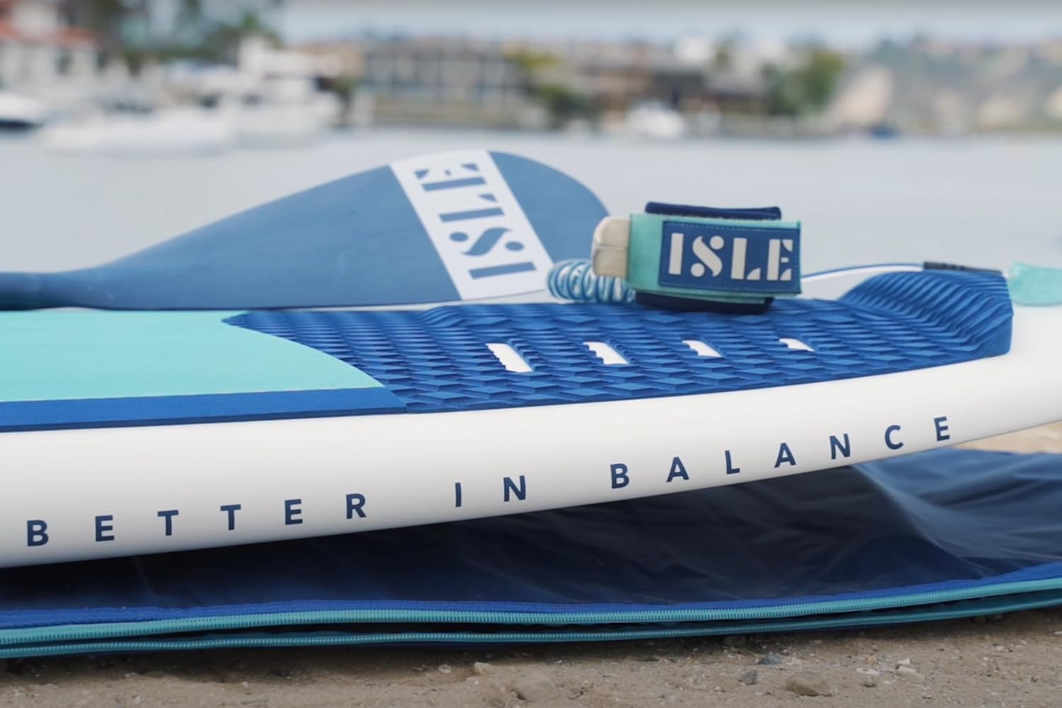 ISLE Versa Rígido Stand Up Paddle Board & SUP Paquete de accesorios – Tablero duro ligero epoxi SUP