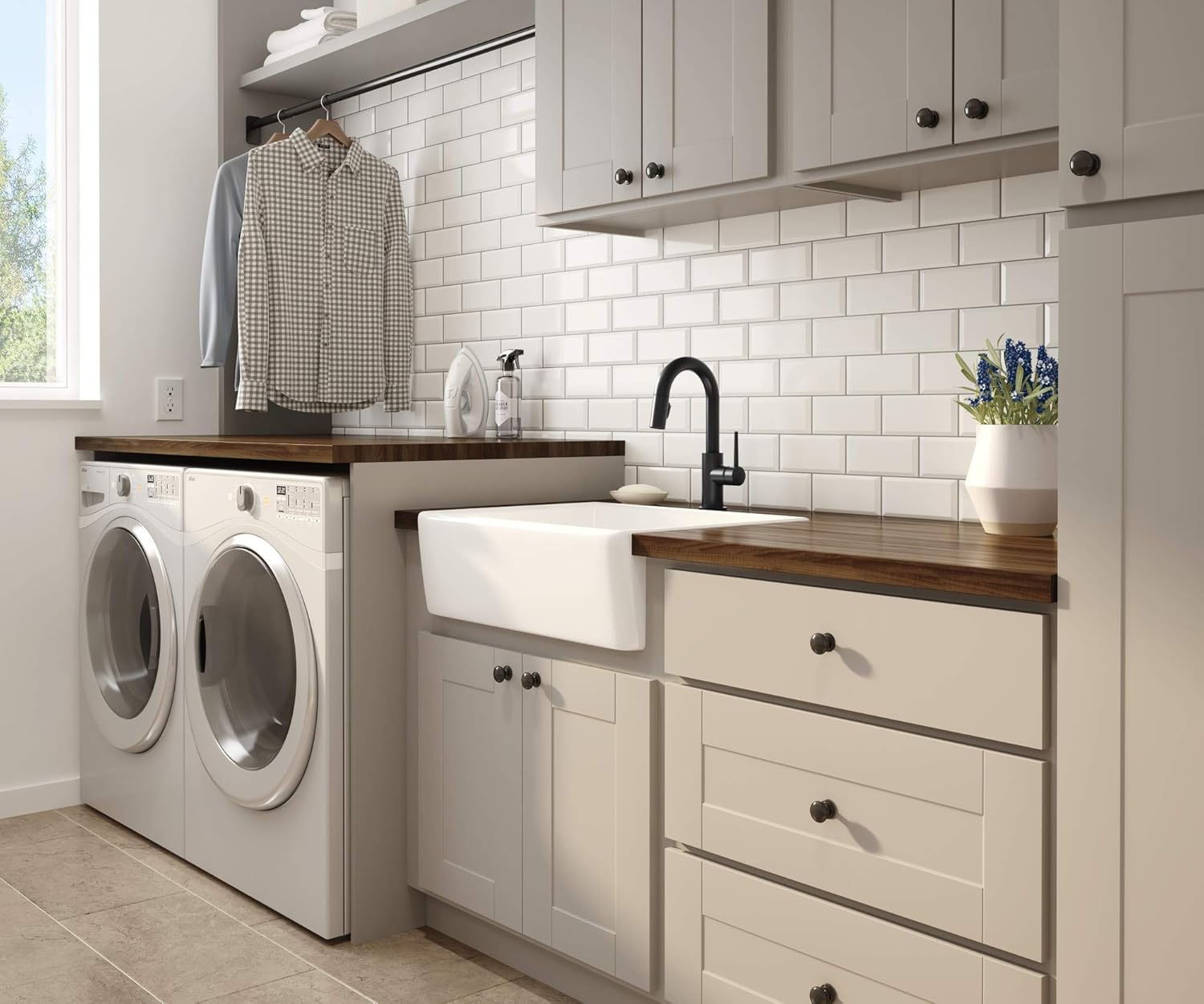 Delta Faucet Trinsic – Grifo de barra negro mate con rociador extraíble, grifo de fregadero de barra negra de un solo agujero, grifos de barra