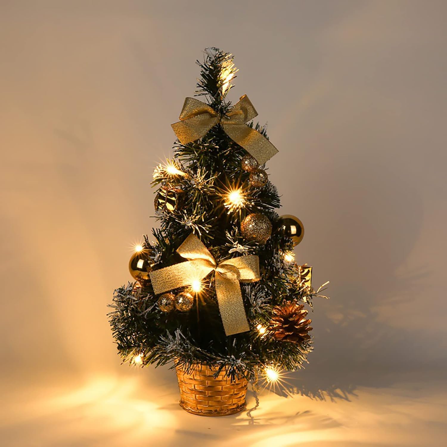 Árbol de Navidad pequeño iluminado de 15.7 pulgadas, árbol de Navidad artificial con luces LED, árbol de Navidad de mesa a pilas para decoraciones