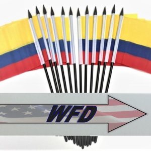 Paquete de 12 banderas de escritorio de oficina en miniatura de poliéster internacional de 4 x 6 pulgadas, 1 docena de banderas pequeñas de 4 x 6 Paquete de 12 banderas de escritorio de oficina en miniatura de poliéster internacional de 4 x 6 pulgadas, 1 docena de banderas pequeñas de 4 x 6