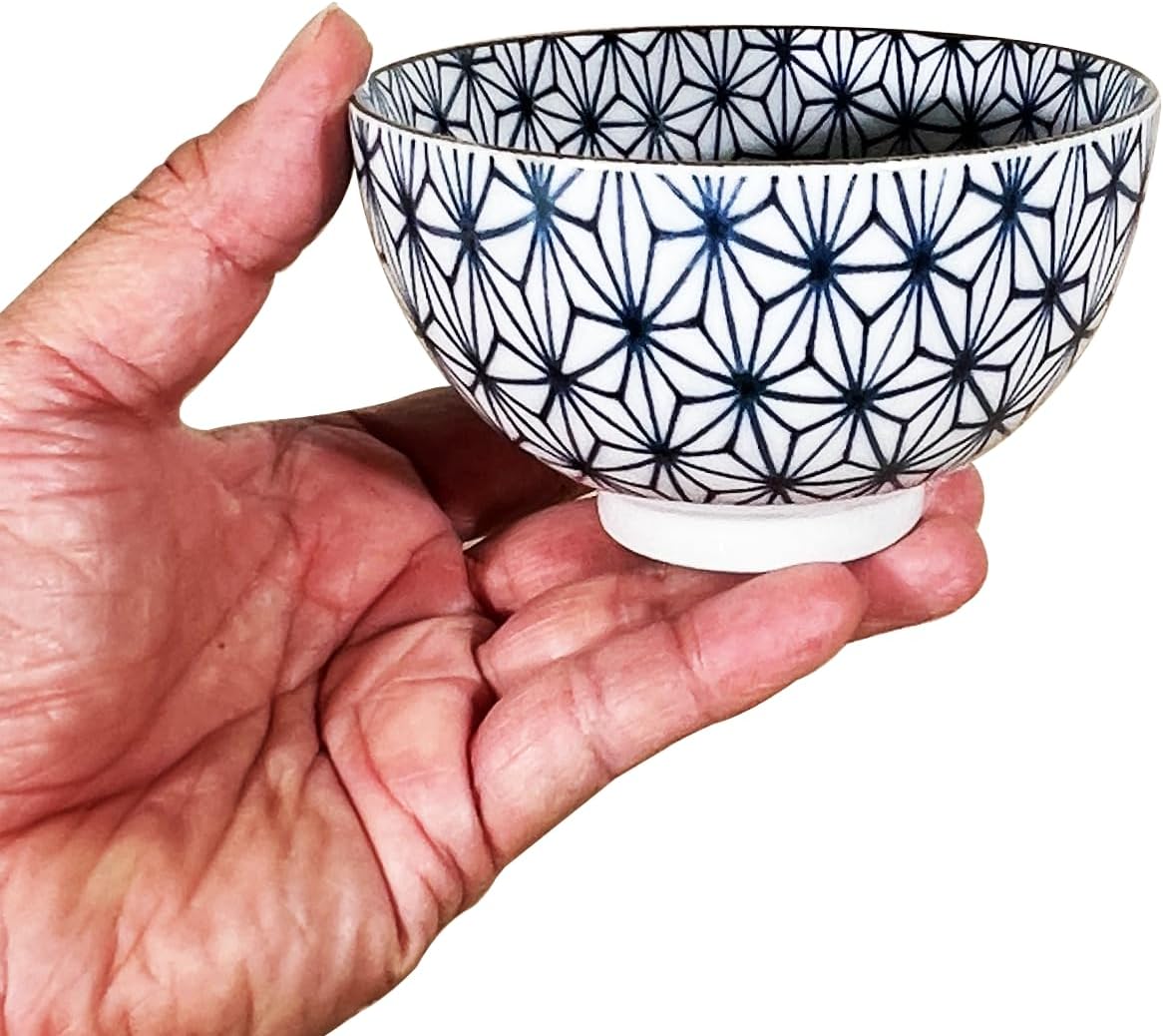 Vibrante colección de 5 cuencos de arroz en tamaño clásico japonés, tonos modernos, aptos para microondas y lavavajillas, presentados en elegante