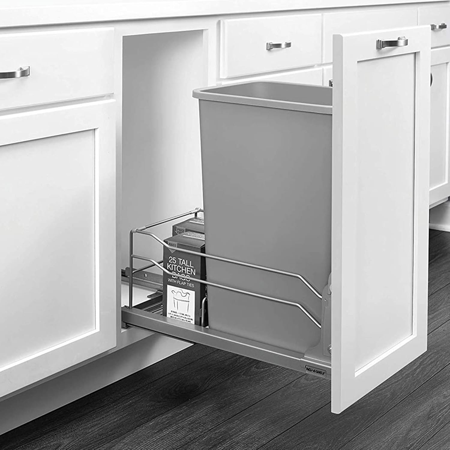 Rev-A-Shelf Bote de basura extraíble para armarios de cocina de altura completa de 50 cuartos de galón de 12.5 galones con toboganes de cierre suave