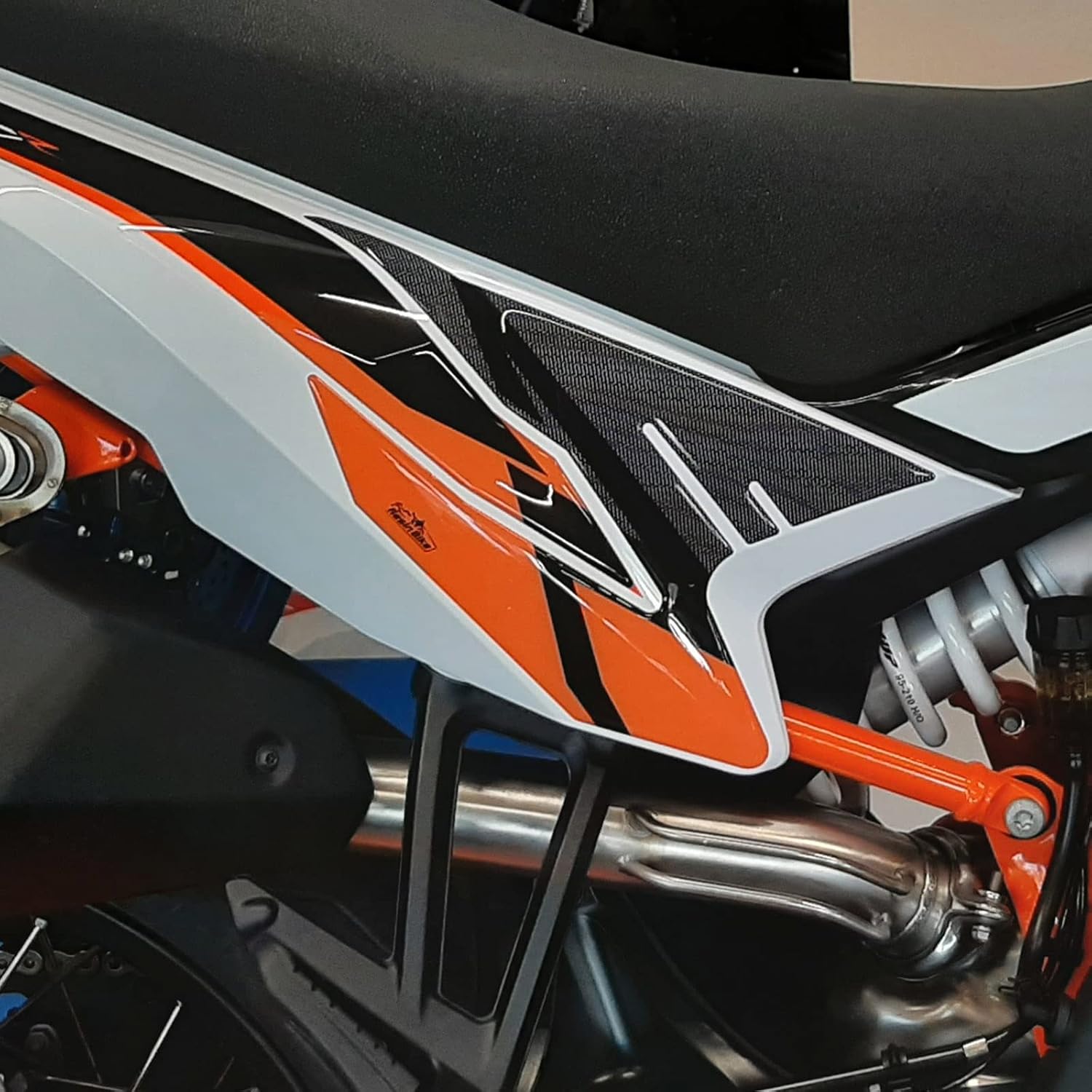 Motorcycle 3D Stickers Compatible with KTM 890 Adventure-R 2021. Side Motorcycle Protections from Impact and Scratches. Pair of Resin Stickers –
