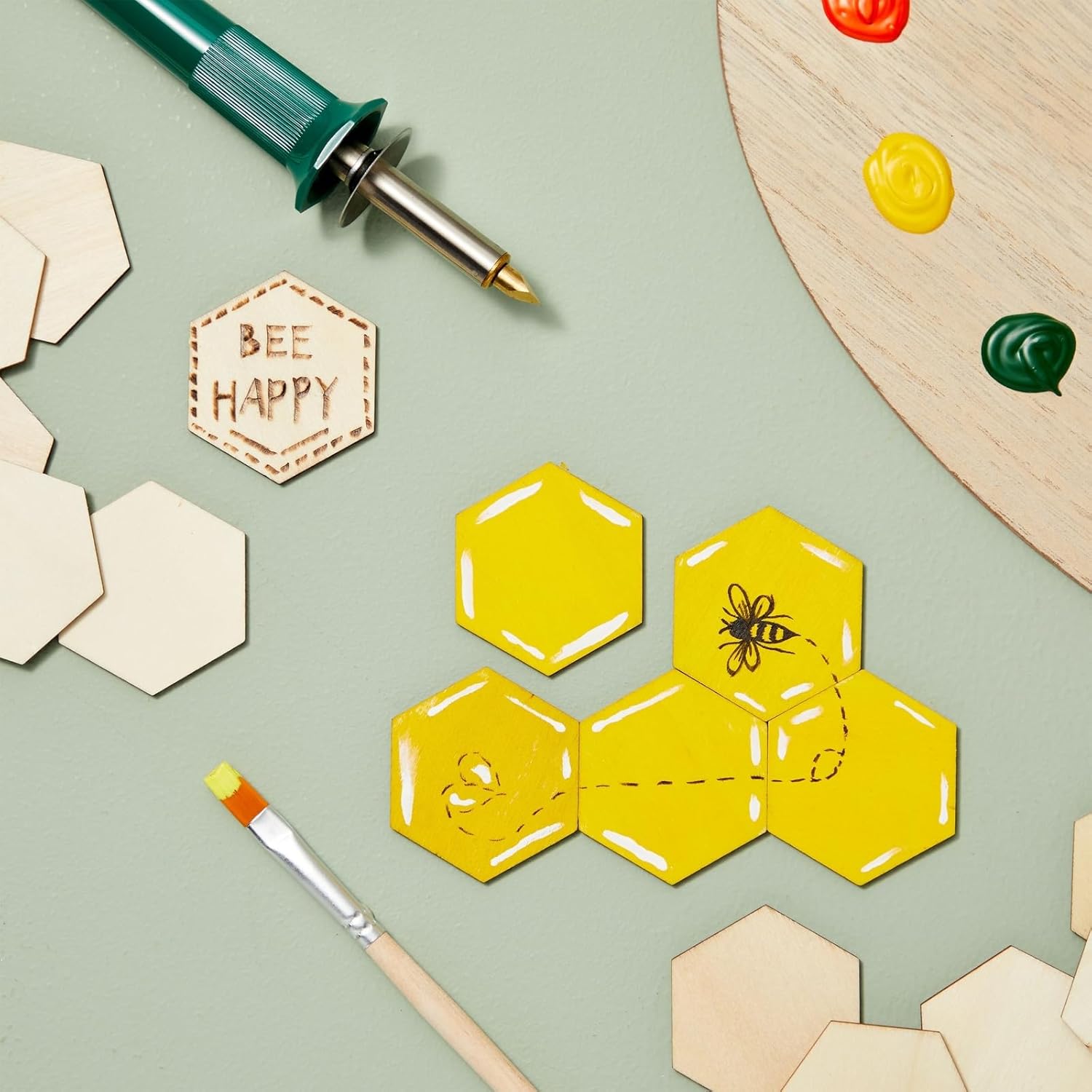 Bright Creations Paquete de 100 piezas hexagonales de madera sin terminar para manualidades, recortes de rebanadas de madera de 0.098 in (2 x 2