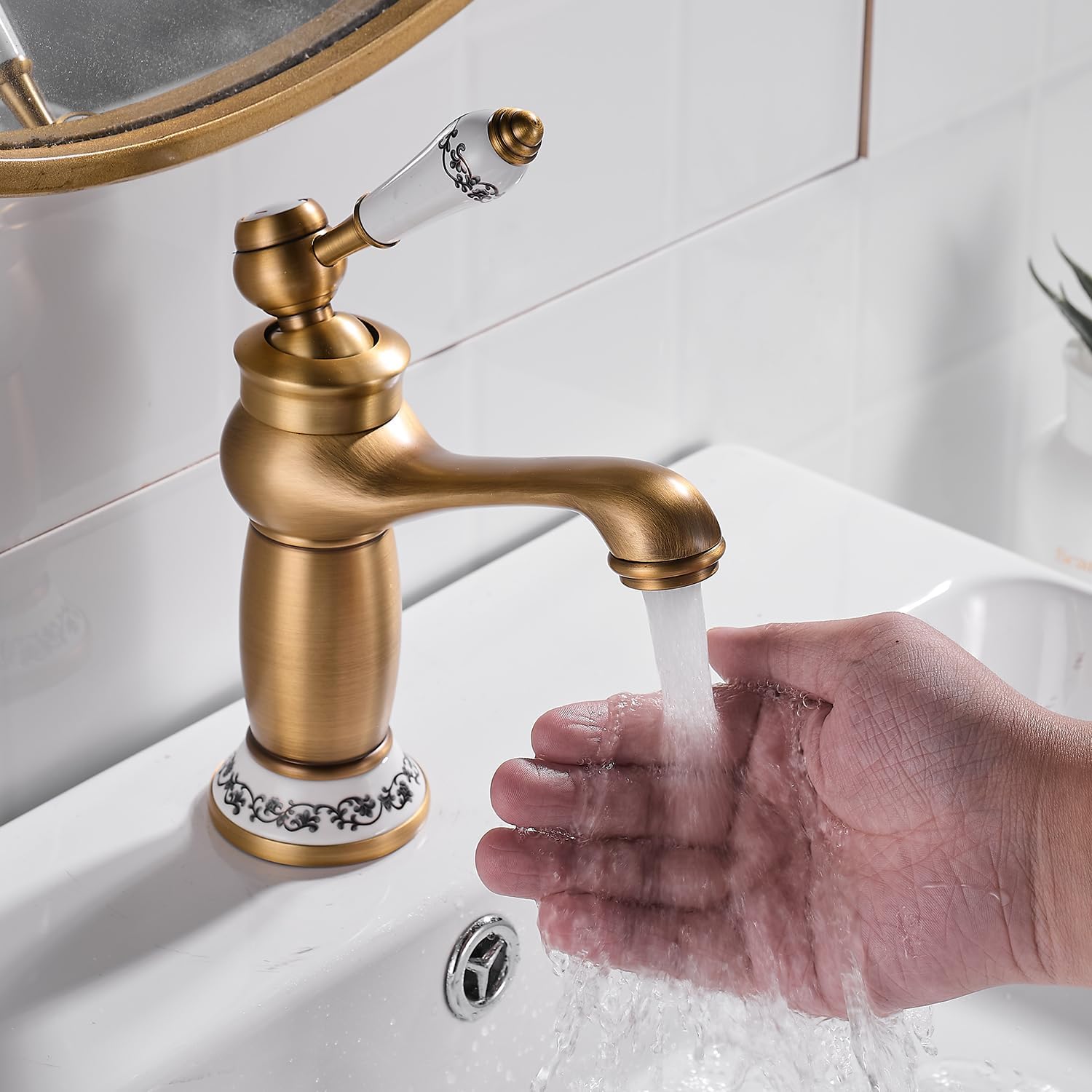 Grifo vintage de latón antiguo con porcelana azul y blanca, grifo mezclador de cuello largo para bañococina, lavabo de agua fría y caliente (acabado