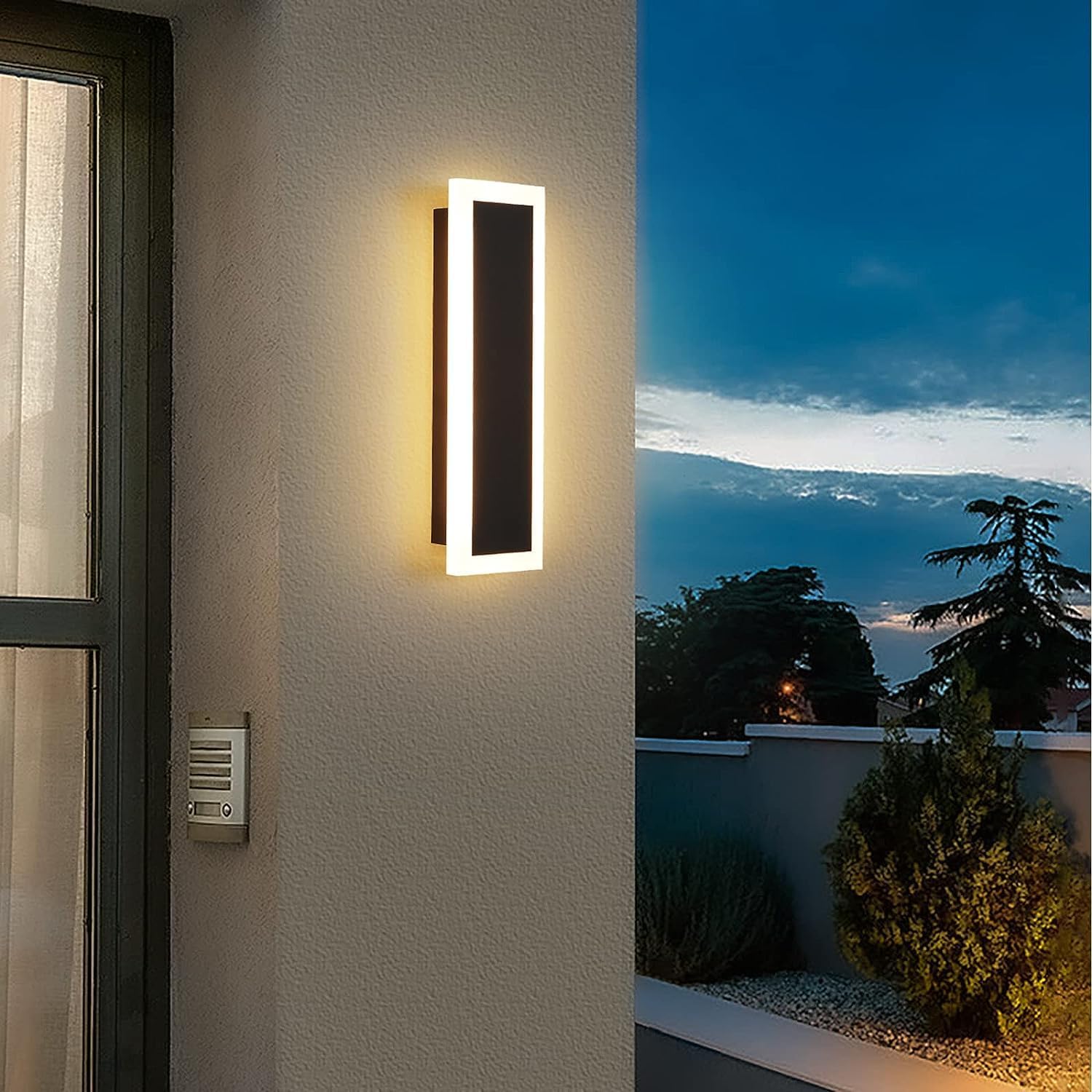 LamQee Lámpara de pared moderna para exteriores para casa, luces lineales de porche y patio, tira larga LED, lámpara de montaje en pared, lámpara